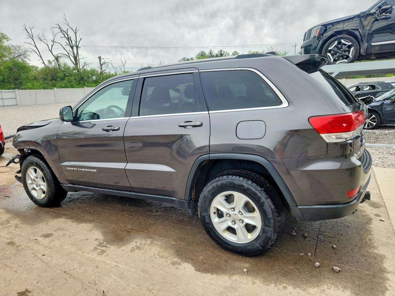 2015 Jeep Grand Cherokee Laredo Серый vin: 1C4RJFAG1FC845093