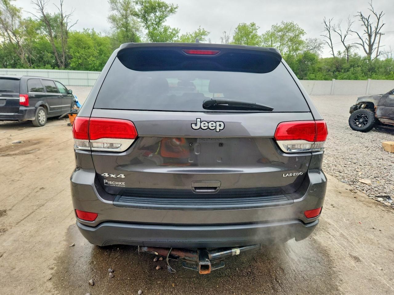 2015 Jeep Grand Cherokee Laredo Серый vin: 1C4RJFAG1FC845093