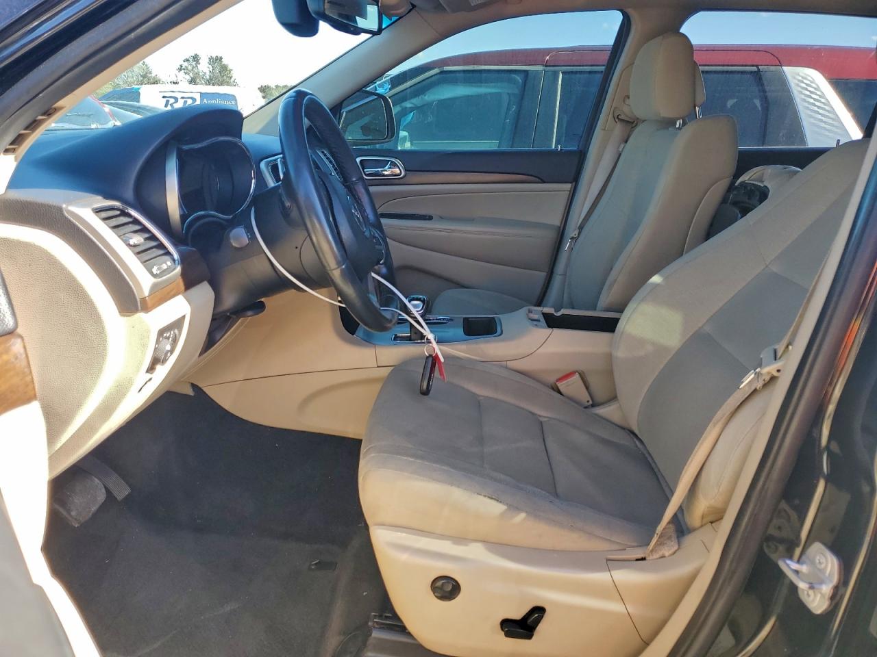 2015 Jeep Grand Cherokee Laredo Черный vin: 1C4RJFAG1FC871175