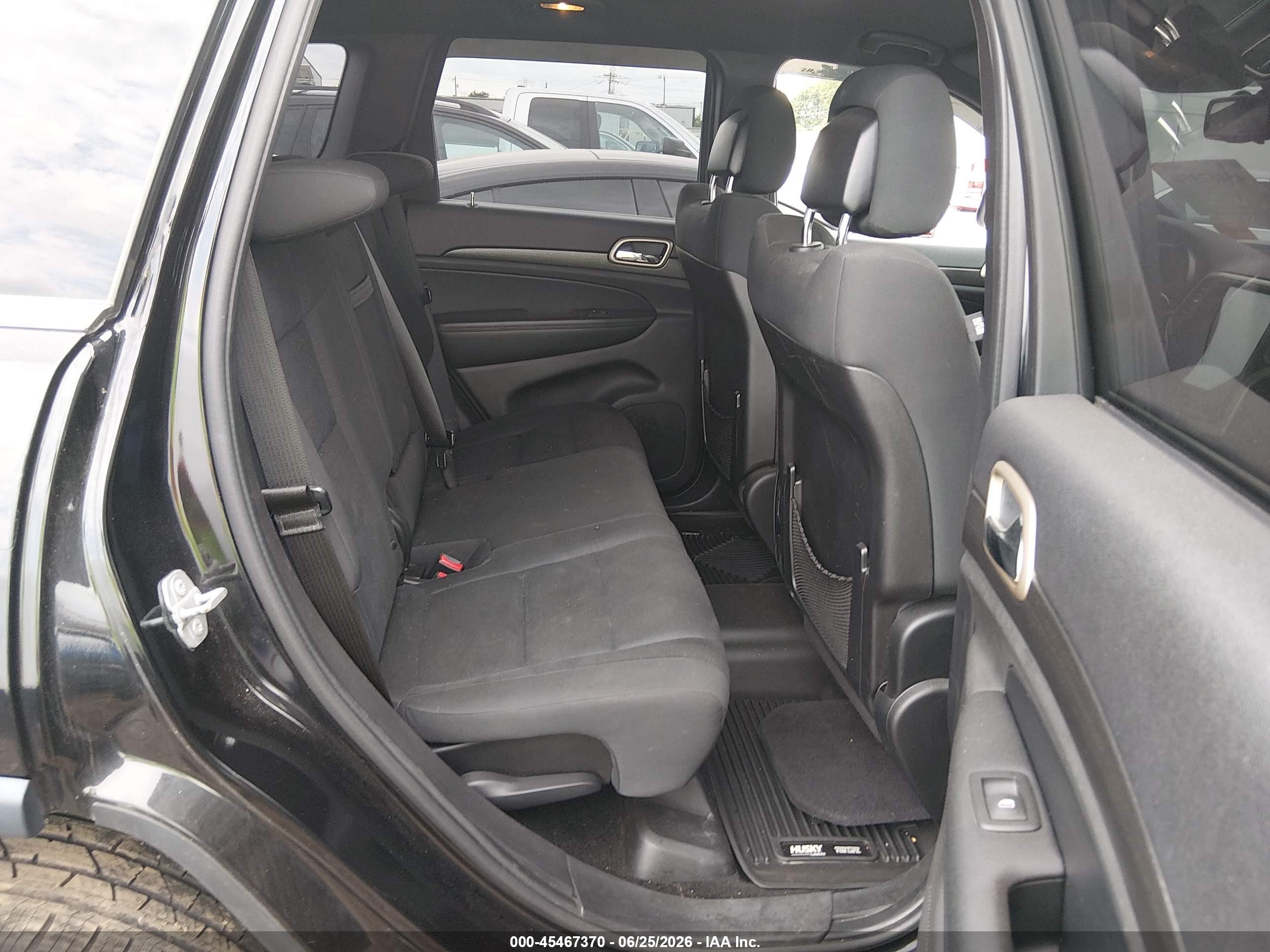 2015 Jeep Grand Cherokee Laredo Black vin: 1C4RJFAG1FC897324