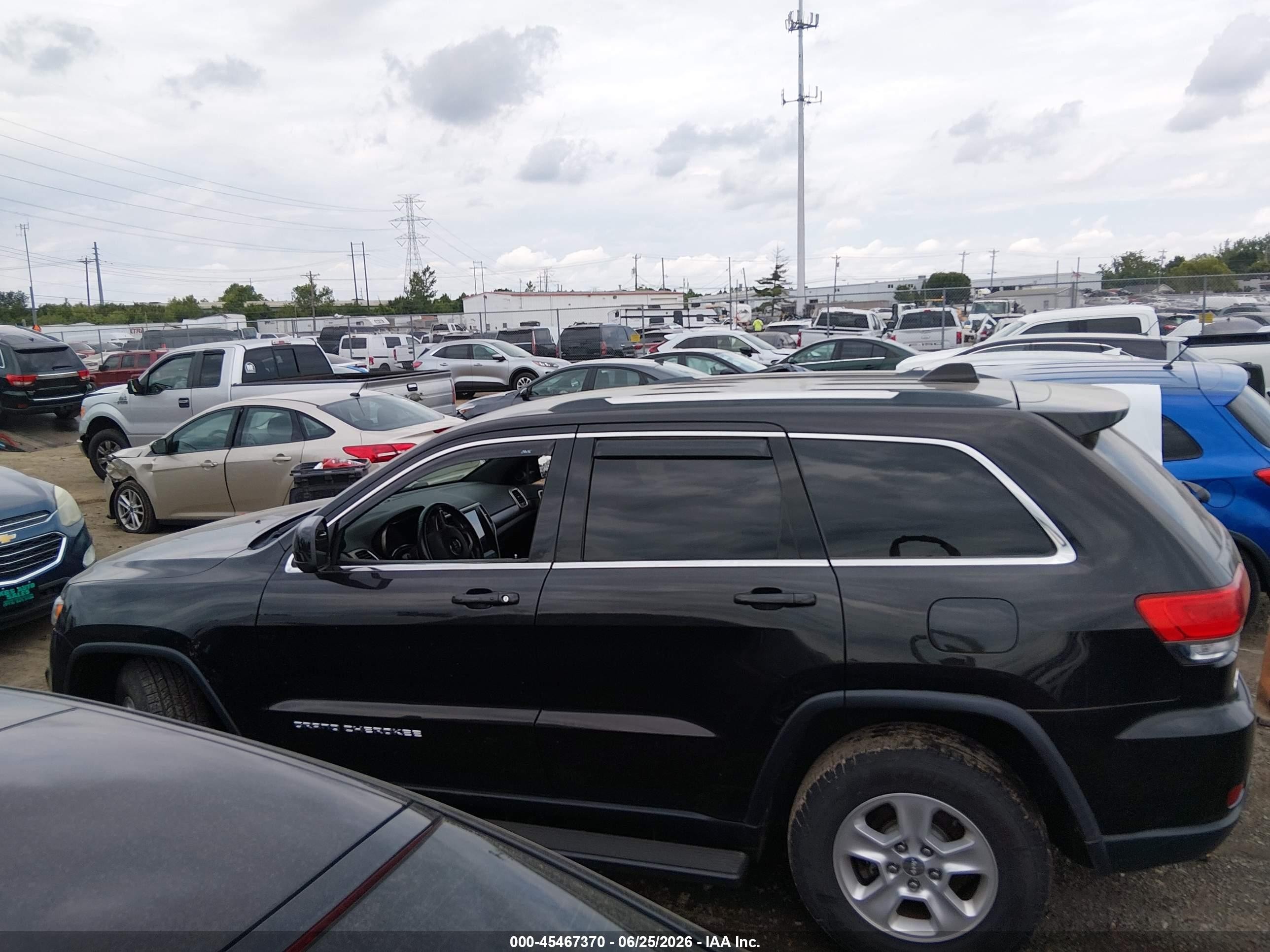 2015 Jeep Grand Cherokee Laredo Black vin: 1C4RJFAG1FC897324