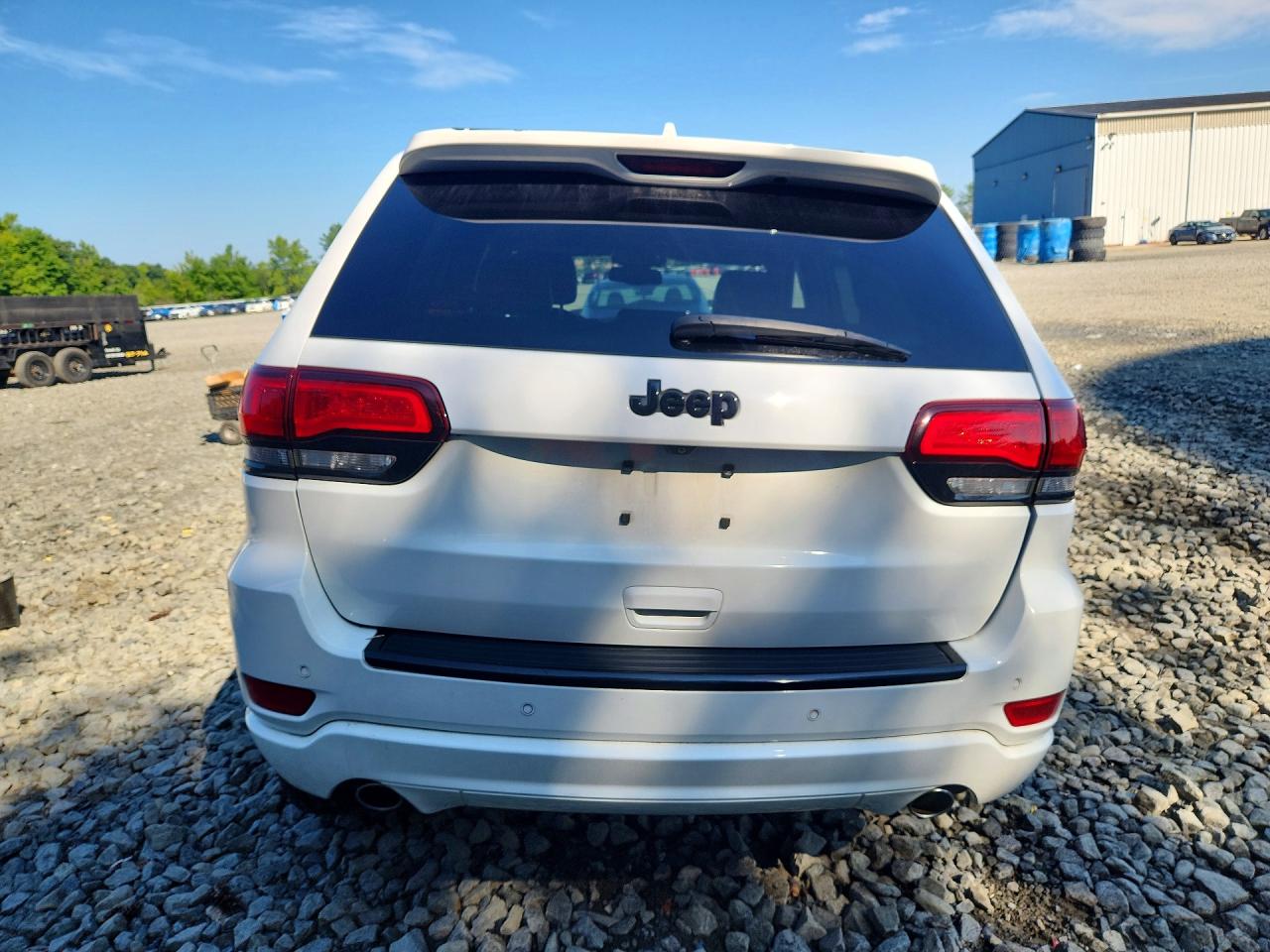 2015 Jeep Grand Cherokee Laredo White vin: 1C4RJFAG1FC918298