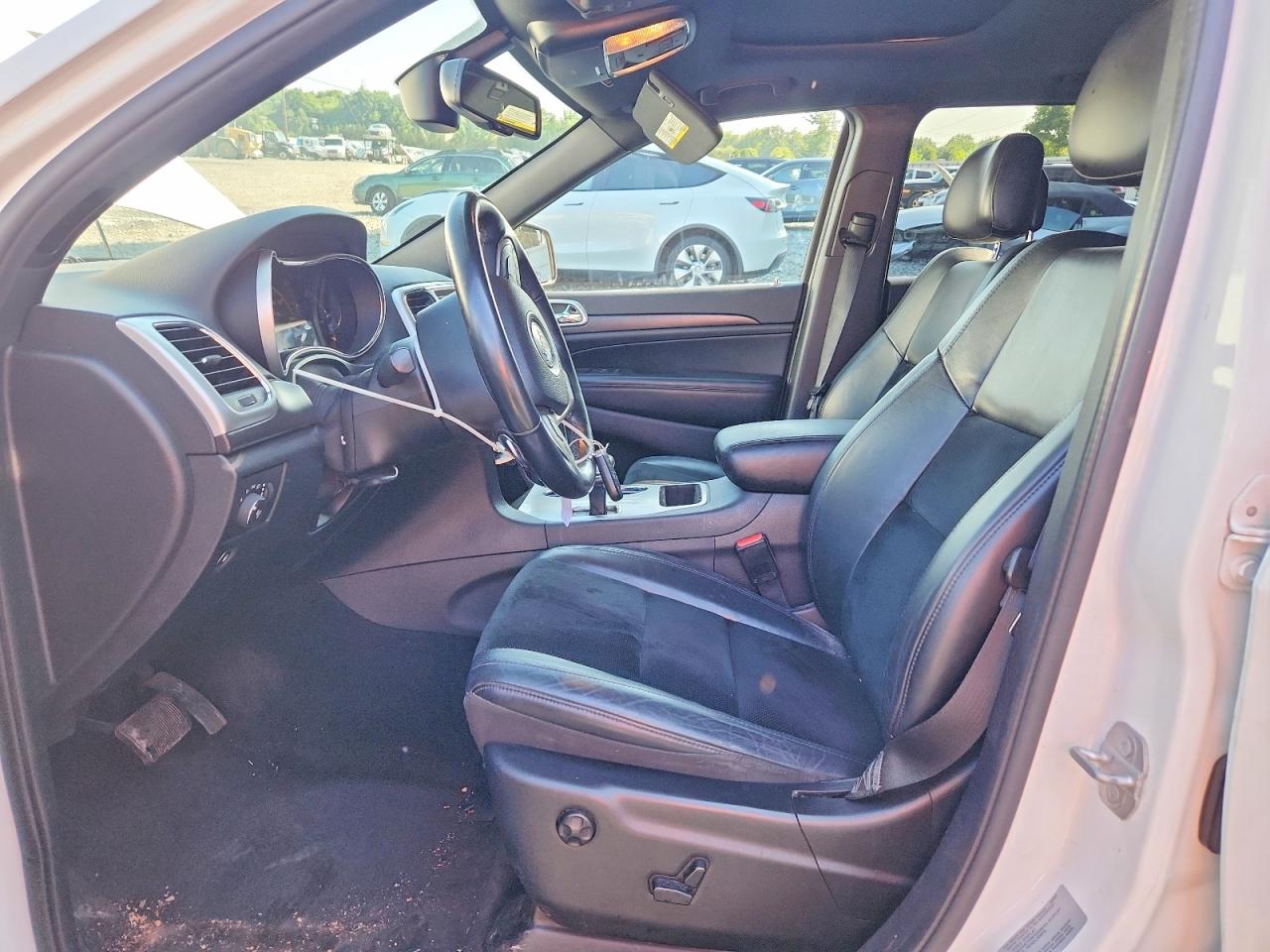 2015 Jeep Grand Cherokee Laredo White vin: 1C4RJFAG1FC918298