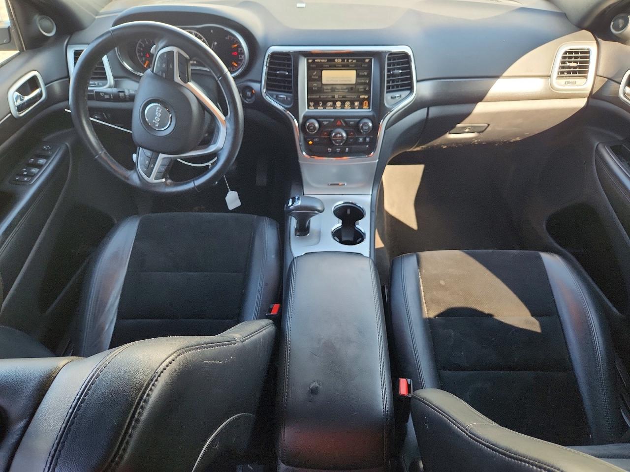 2015 Jeep Grand Cherokee Laredo White vin: 1C4RJFAG1FC918298