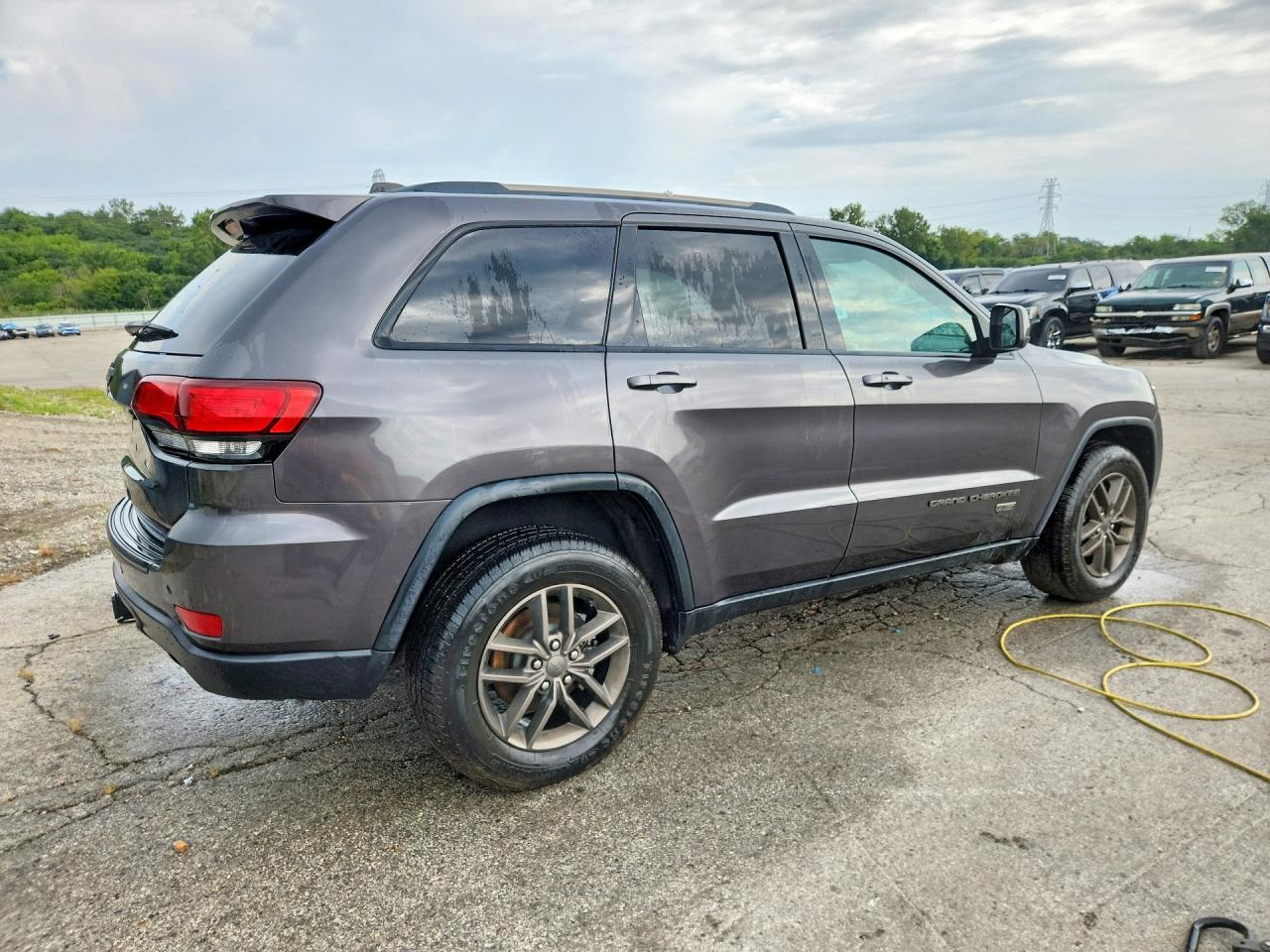 2016 Jeep Grand Cherokee Laredo Gray vin: 1C4RJFAG1GC463664