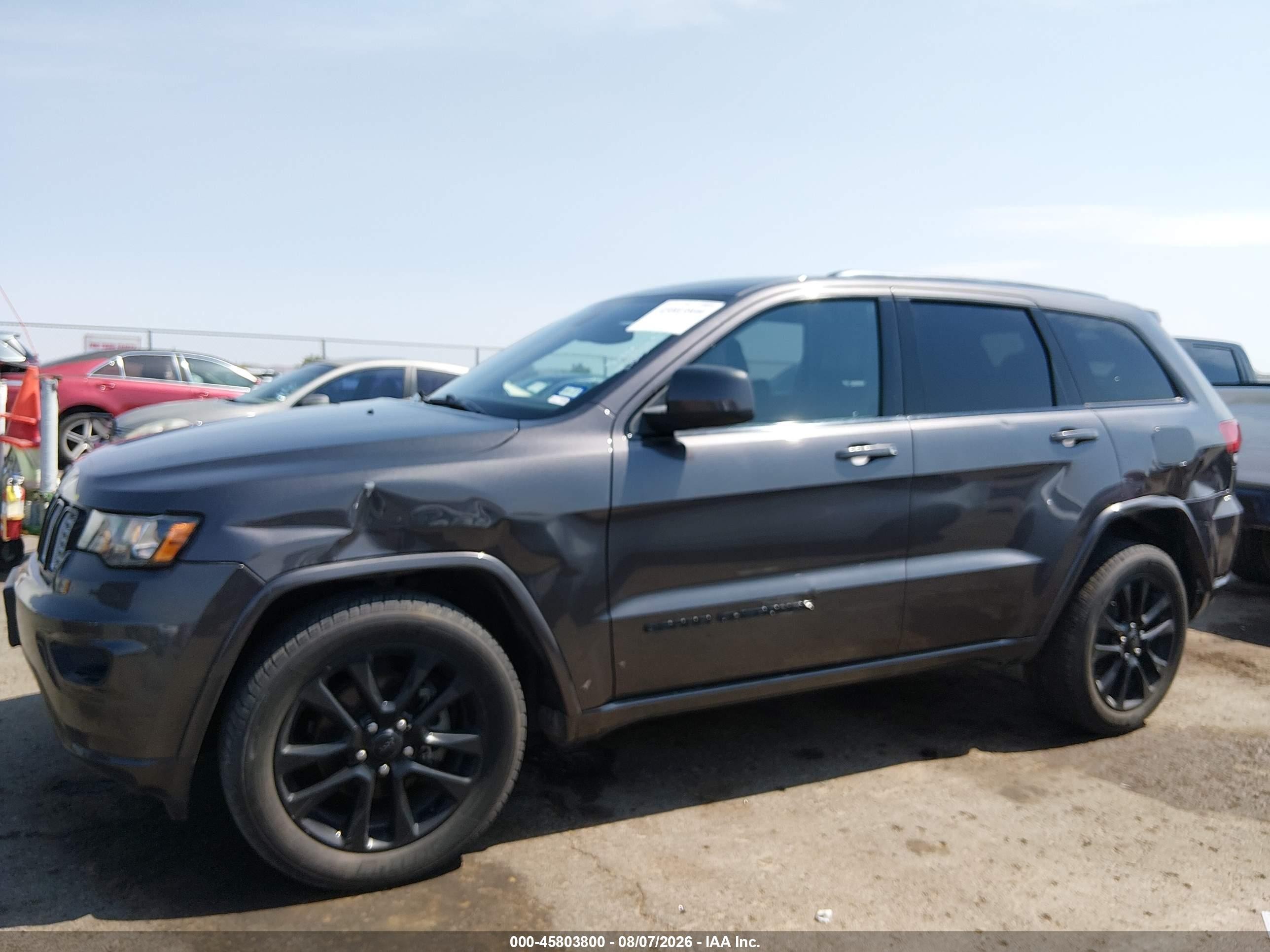 2018 Jeep Grand Cherokee Altitude 4x4 Gray vin: 1C4RJFAG1JC343452