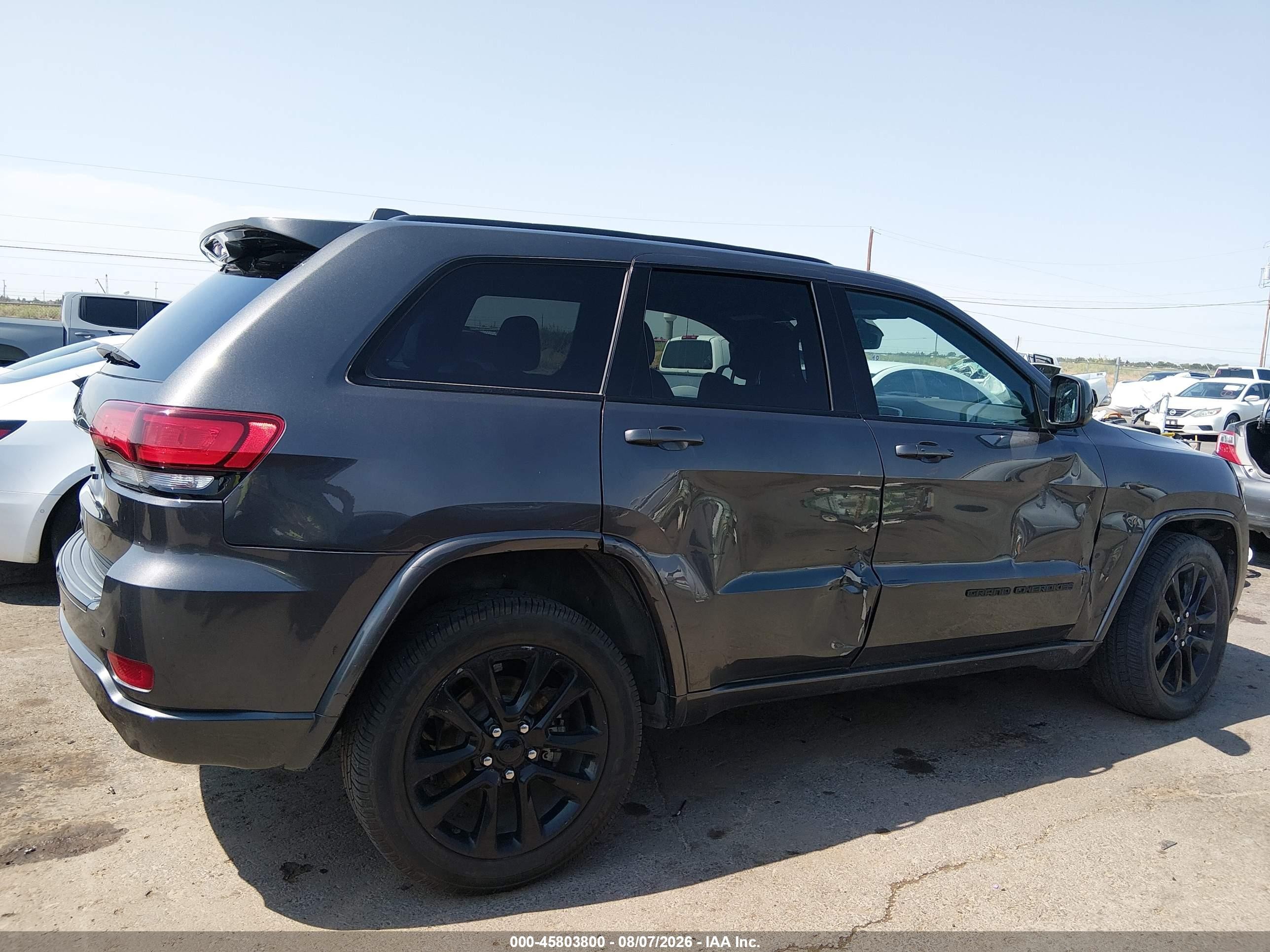 2018 Jeep Grand Cherokee Altitude 4x4 Gray vin: 1C4RJFAG1JC343452
