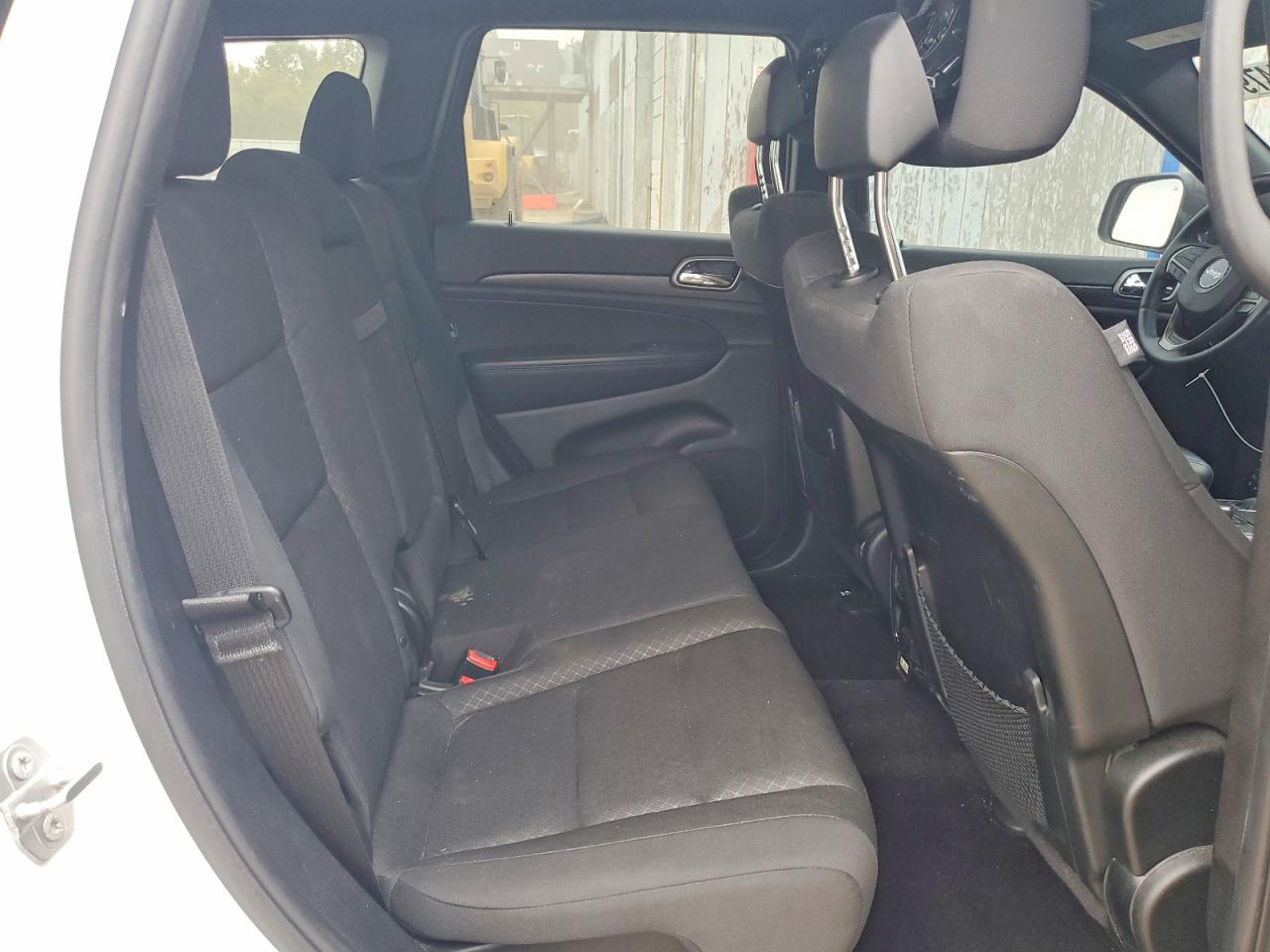 2018 Jeep Grand Cherokee Laredo Белый vin: 1C4RJFAG1JC487017
