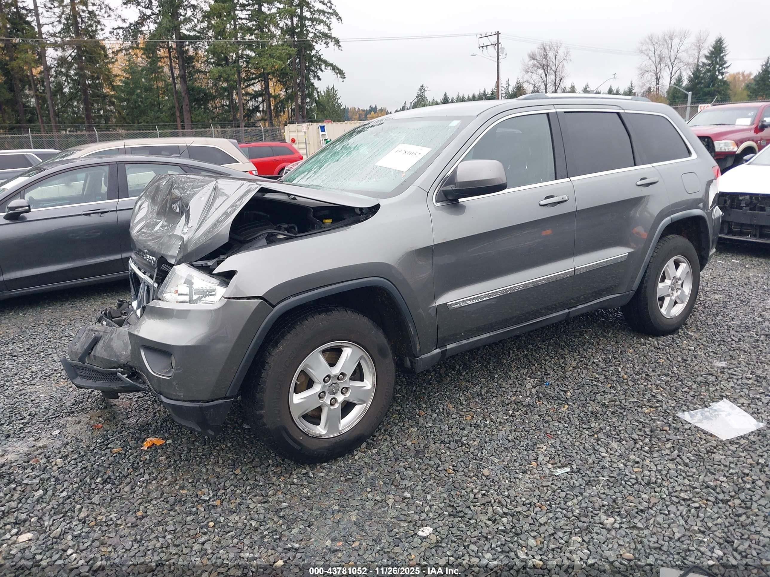 2012 Jeep Grand Cherokee Laredo Gray vin: 1C4RJFAG2CC107914