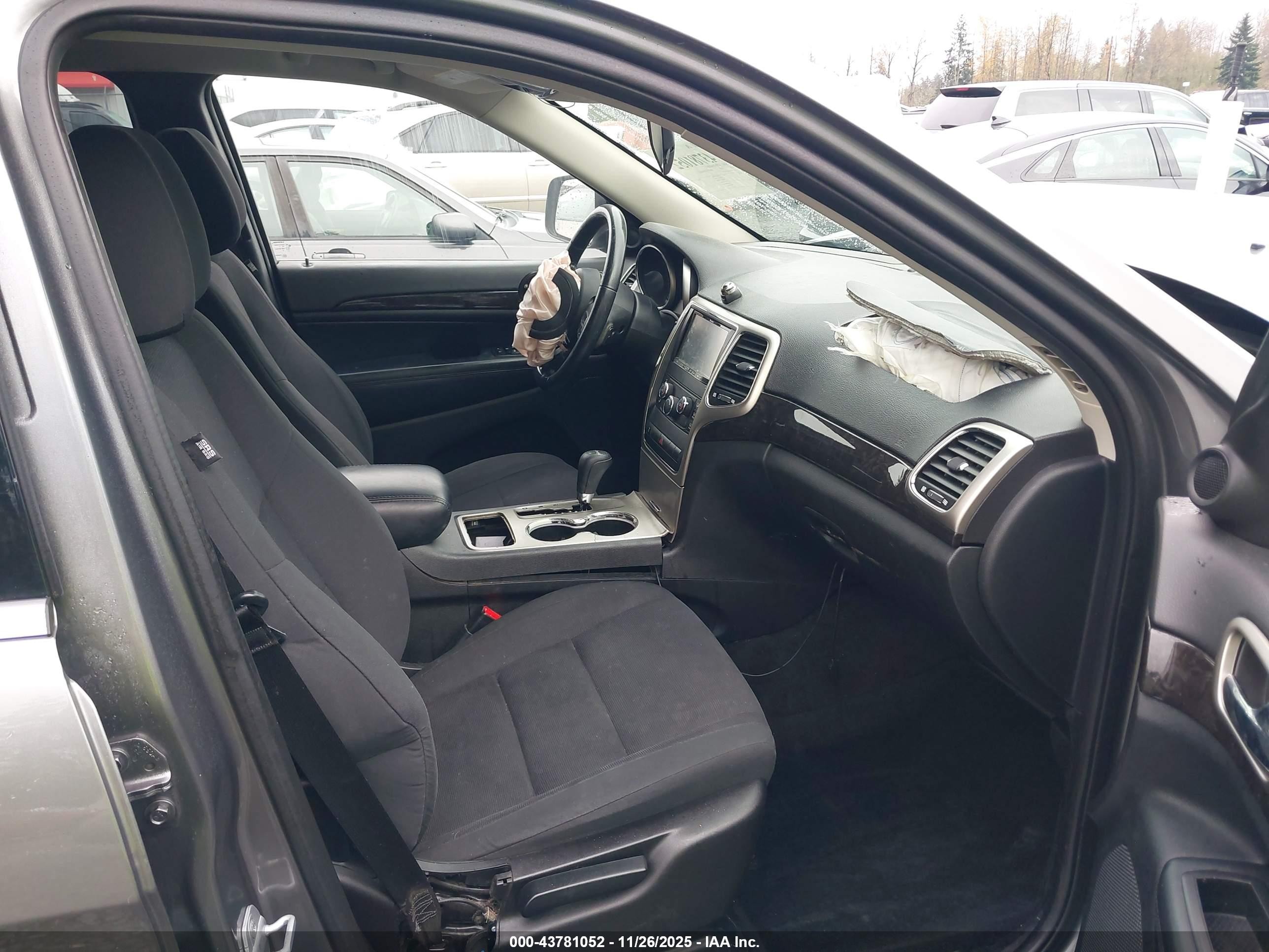 2012 Jeep Grand Cherokee Laredo Gray vin: 1C4RJFAG2CC107914