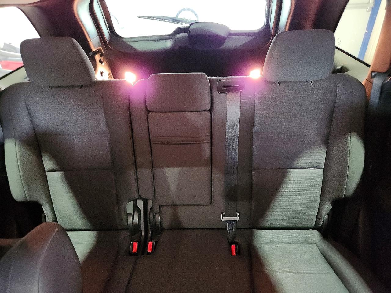 2012 Jeep Grand Cherokee Laredo Silver vin: 1C4RJFAG2CC117603