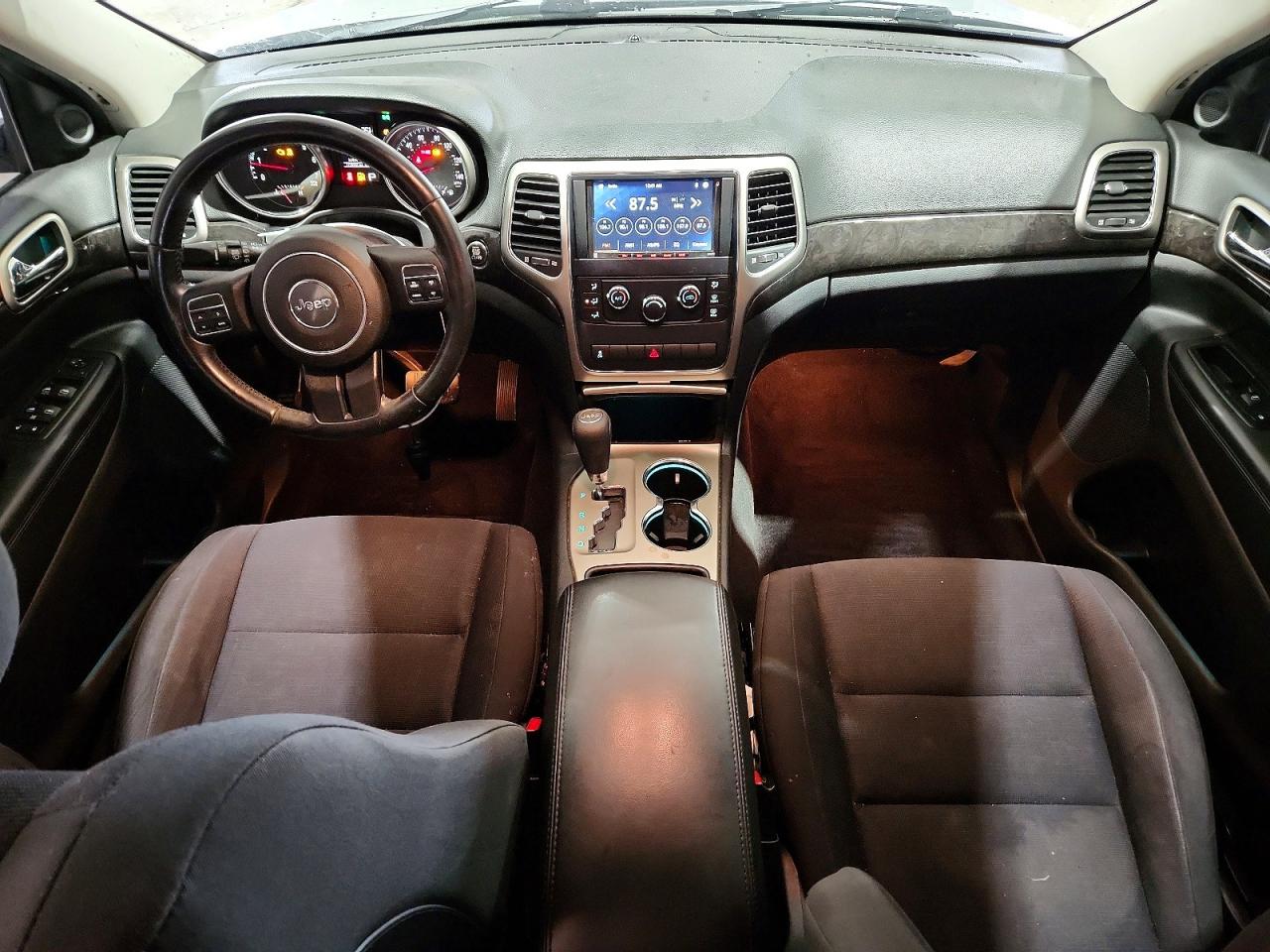 2012 Jeep Grand Cherokee Laredo Silver vin: 1C4RJFAG2CC117603