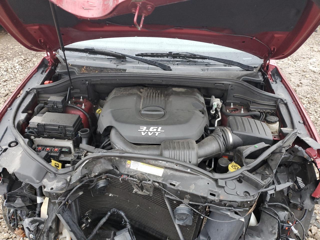 2012 Jeep Grand Cherokee Laredo Red vin: 1C4RJFAG2CC124342