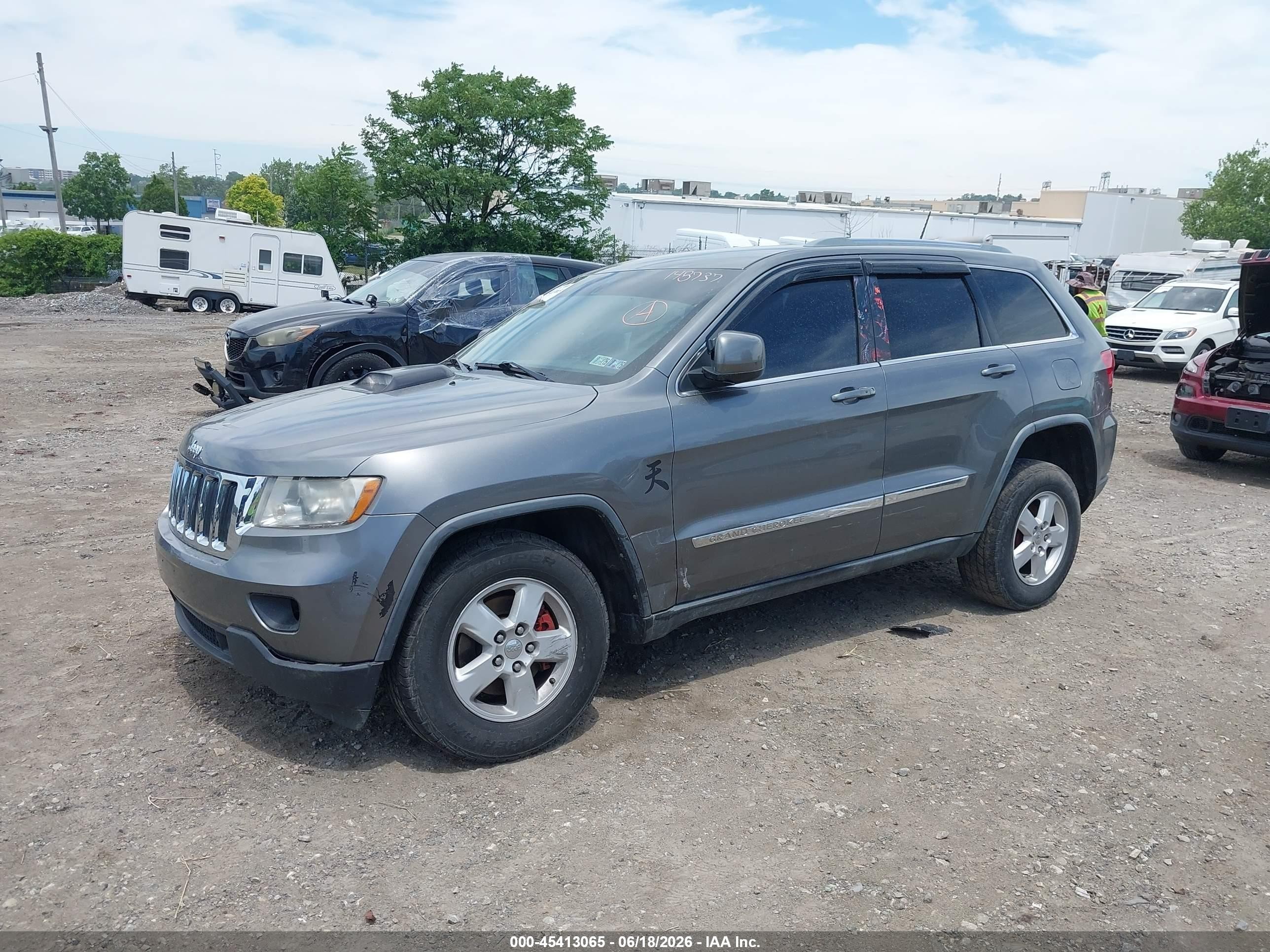 2012 Jeep Grand Cherokee Laredo Gray vin: 1C4RJFAG2CC148737