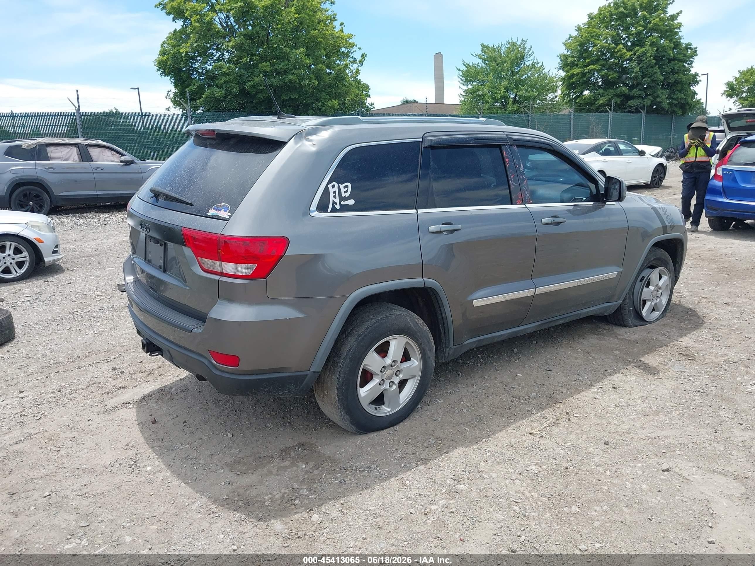 2012 Jeep Grand Cherokee Laredo Gray vin: 1C4RJFAG2CC148737