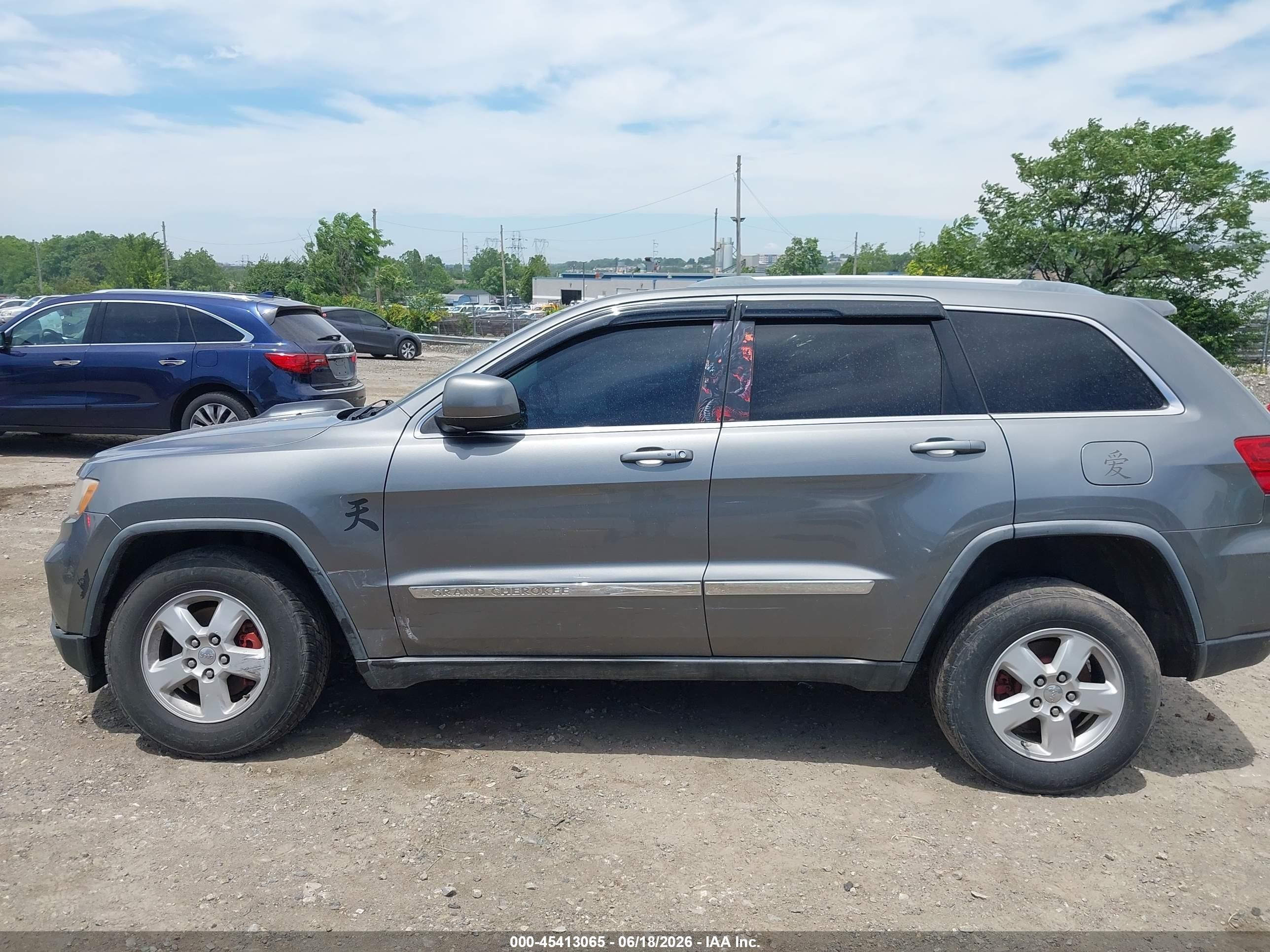 2012 Jeep Grand Cherokee Laredo Gray vin: 1C4RJFAG2CC148737