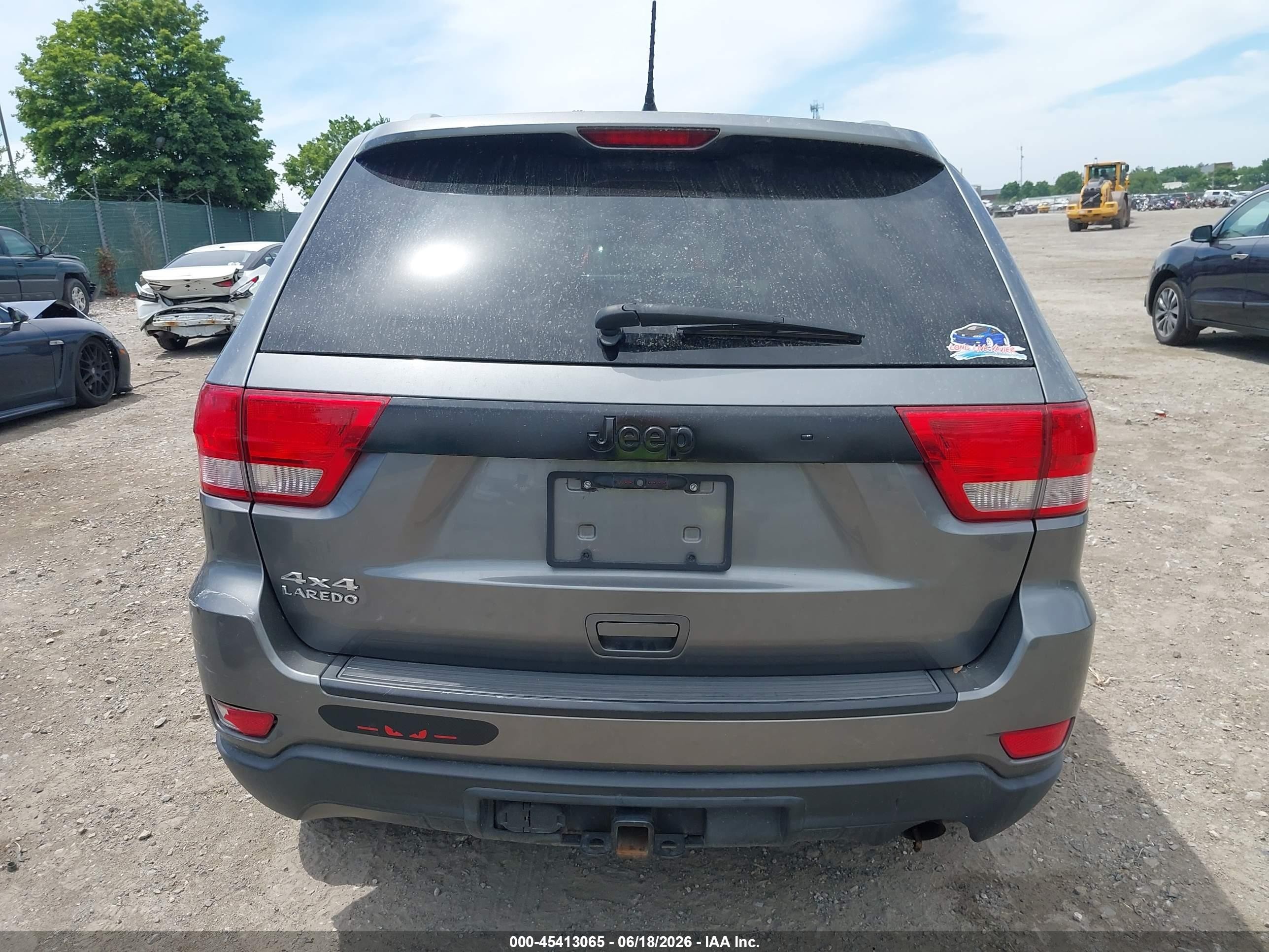 2012 Jeep Grand Cherokee Laredo Gray vin: 1C4RJFAG2CC148737