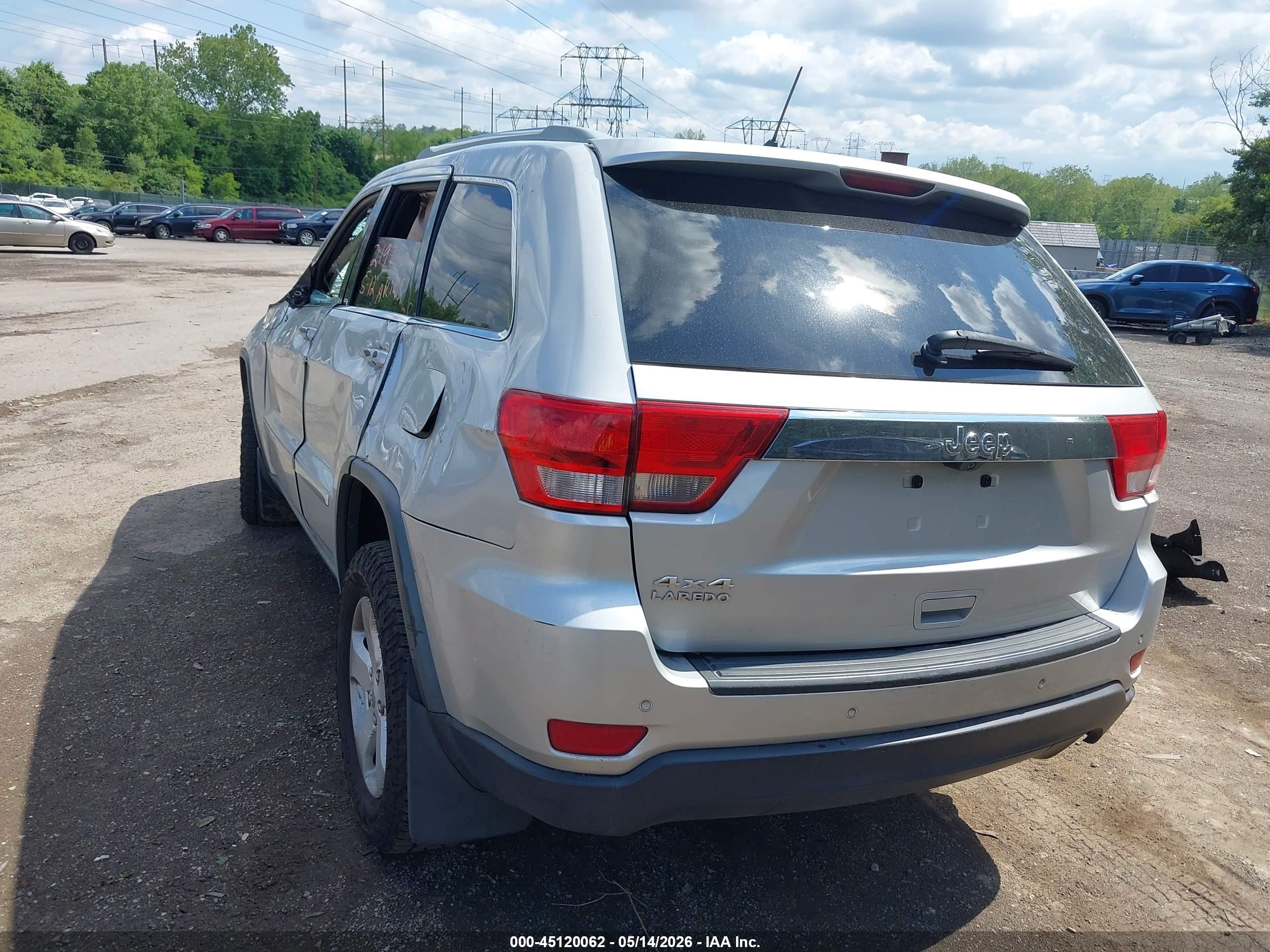 2012 Jeep Grand Cherokee Laredo Silver vin: 1C4RJFAG2CC219760