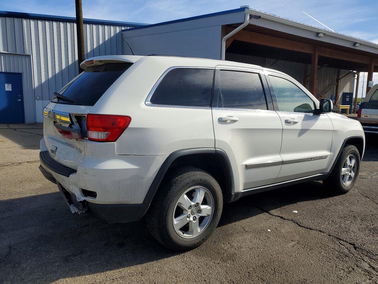 2012 Jeep Grand Cherokee Laredo White vin: 1C4RJFAG2CC250118