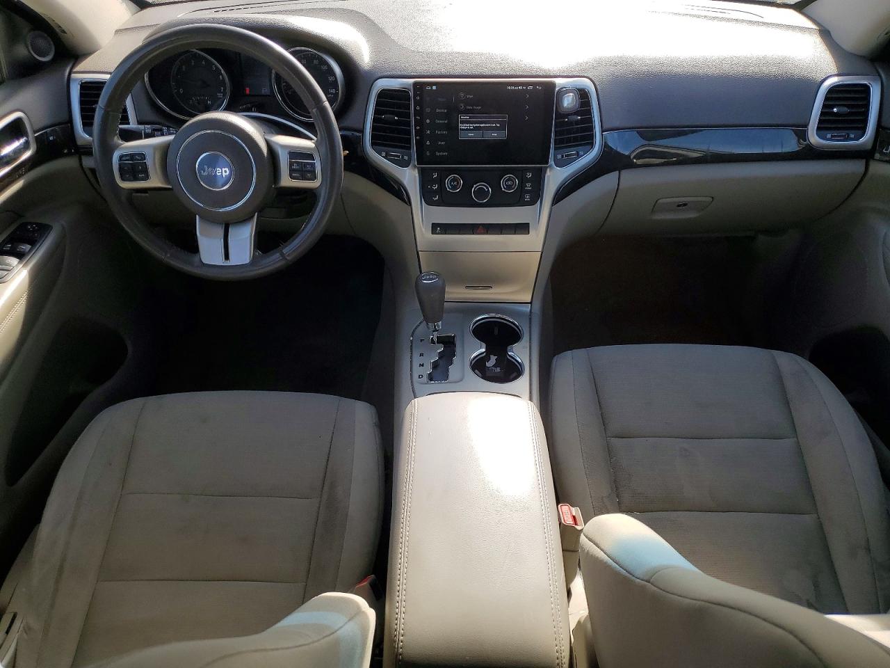 2012 Jeep Grand Cherokee Laredo White vin: 1C4RJFAG2CC250118