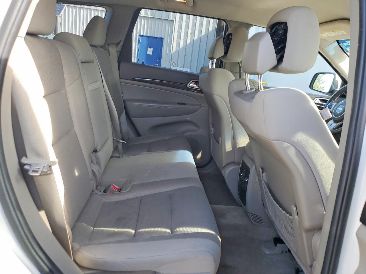 2012 Jeep Grand Cherokee Laredo White vin: 1C4RJFAG2CC250118