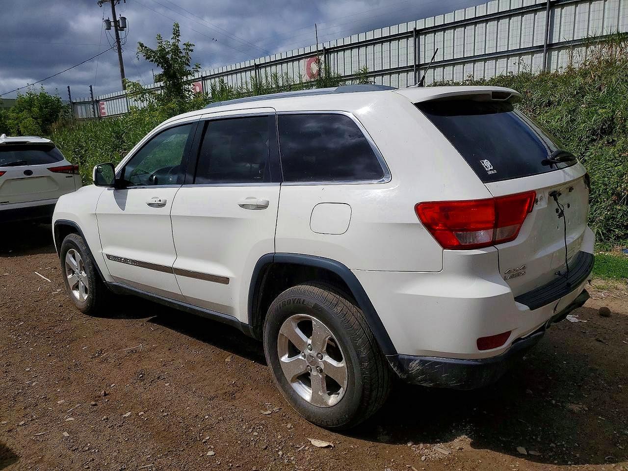 2012 Jeep Grand Cherokee Laredo White vin: 1C4RJFAG2CC253665
