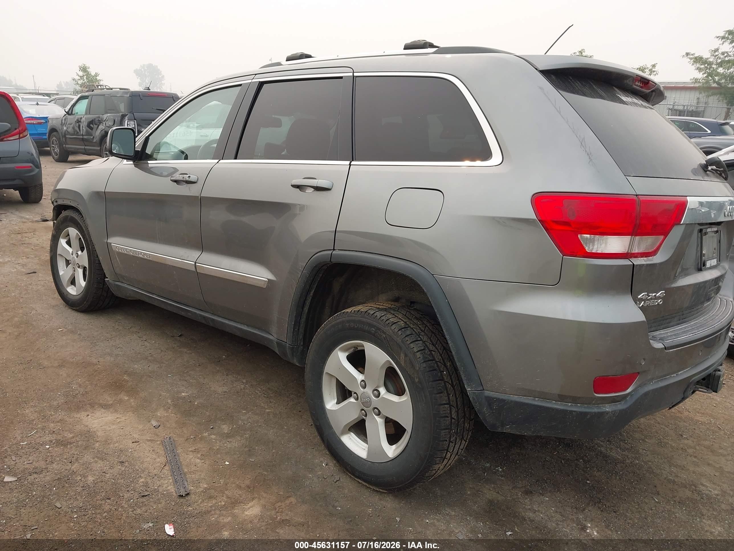 2012 Jeep Grand Cherokee Laredo Gray vin: 1C4RJFAG2CC263127
