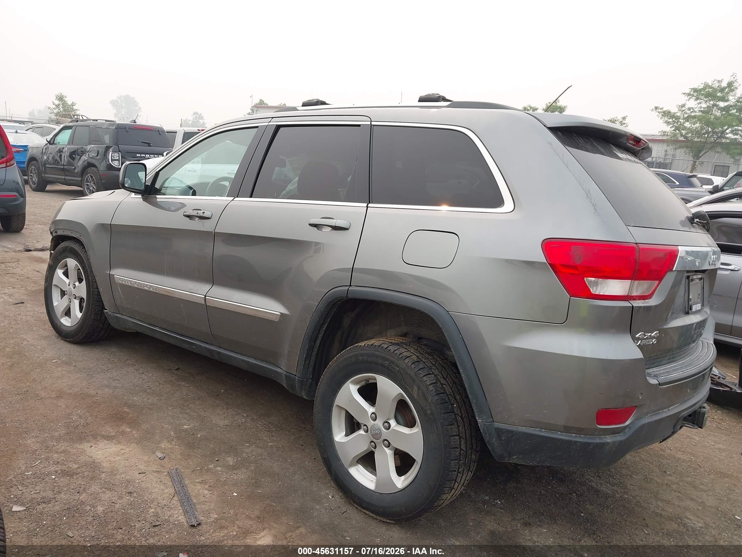 2012 Jeep Grand Cherokee Laredo Gray vin: 1C4RJFAG2CC263127