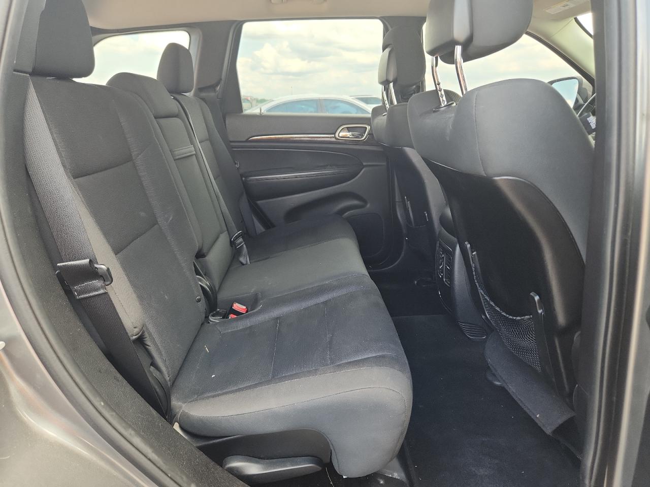 2012 Jeep Grand Cherokee Laredo Gray vin: 1C4RJFAG2CC279568