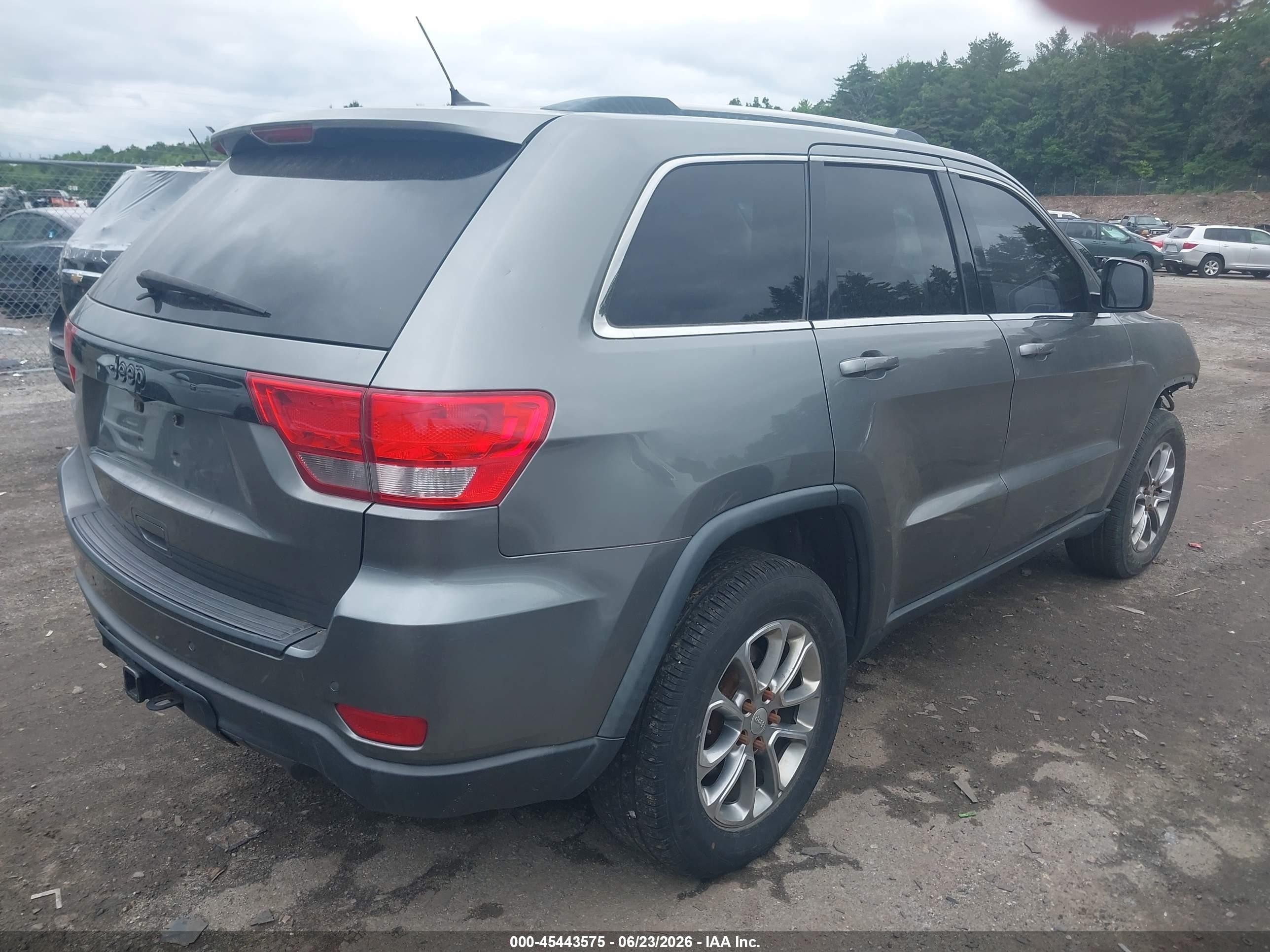 2012 Jeep Grand Cherokee Laredo Серый vin: 1C4RJFAG2CC288030