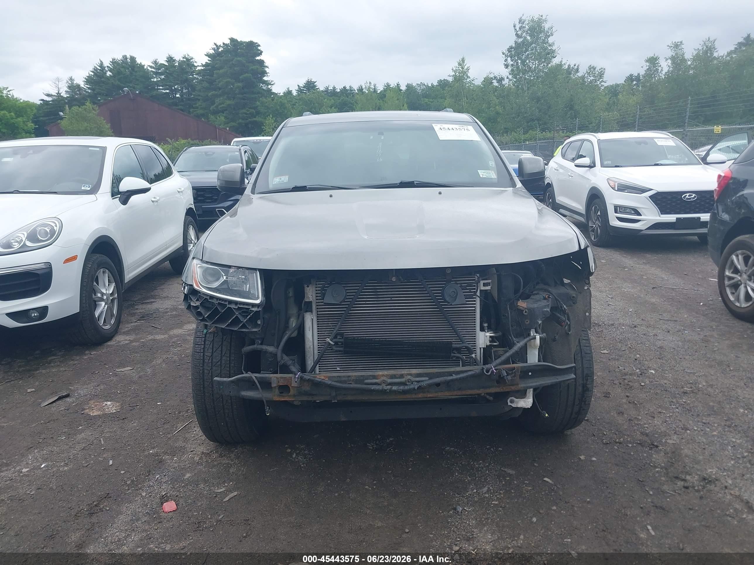 2012 Jeep Grand Cherokee Laredo Серый vin: 1C4RJFAG2CC288030