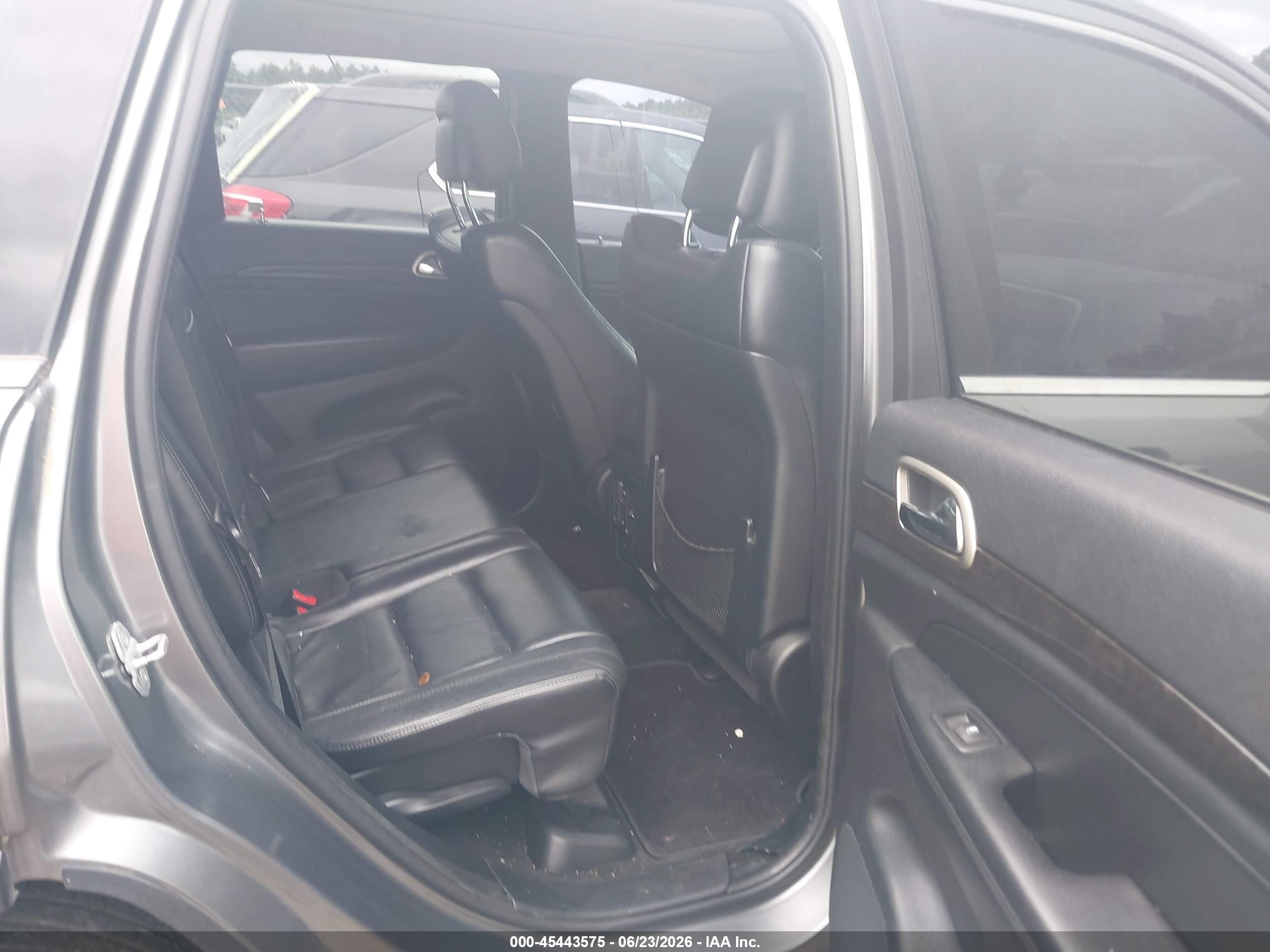 2012 Jeep Grand Cherokee Laredo Серый vin: 1C4RJFAG2CC288030