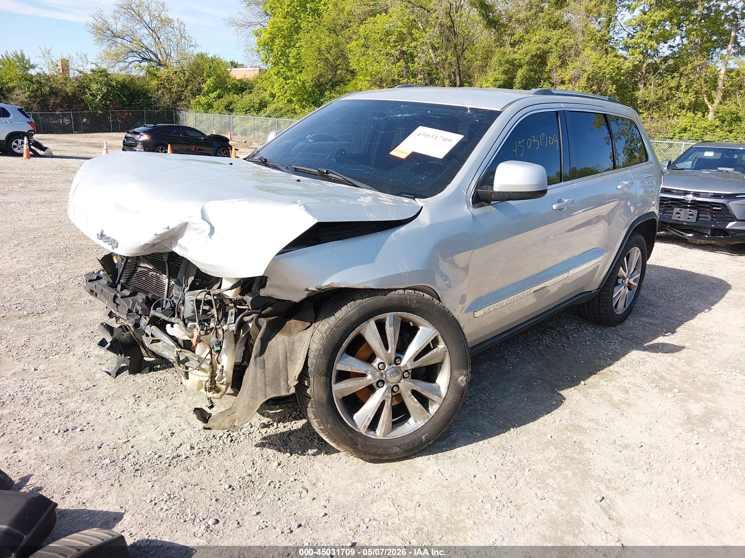 2012 Jeep Grand Cherokee Laredo Silver vin: 1C4RJFAG2CC289193