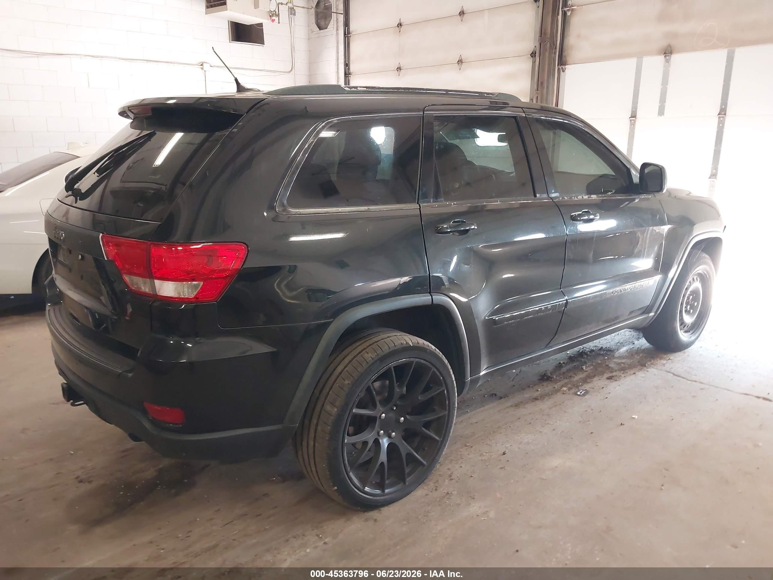 2012 Jeep Grand Cherokee Laredo Black vin: 1C4RJFAG2CC316411