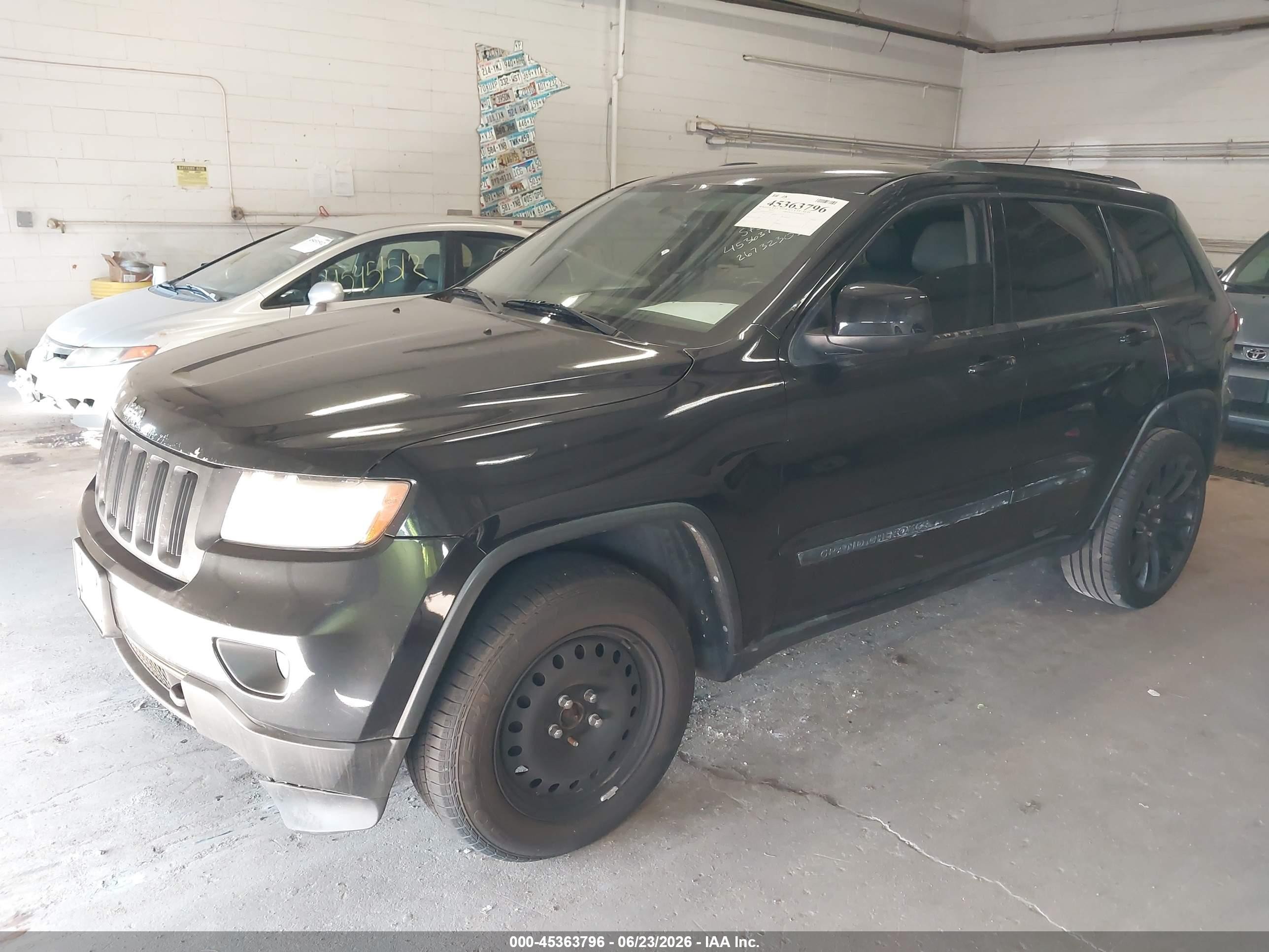 2012 Jeep Grand Cherokee Laredo Black vin: 1C4RJFAG2CC316411