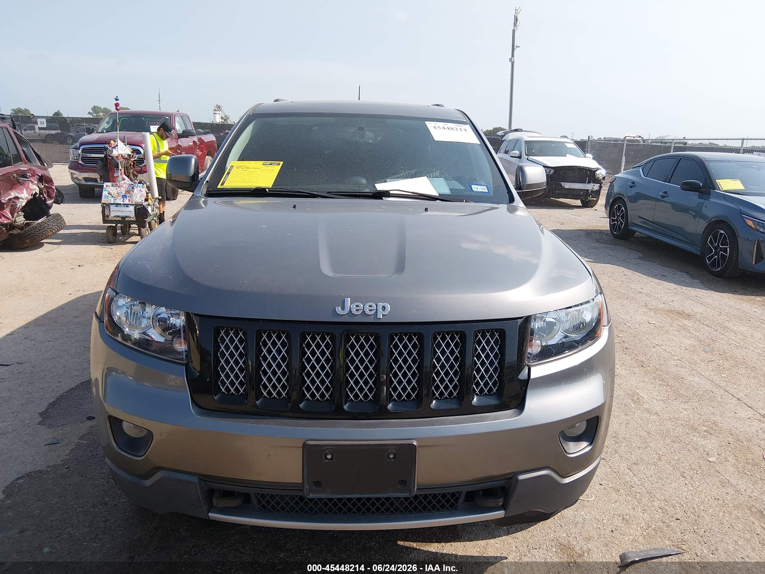 2012 Jeep Grand Cherokee Laredo Gray vin: 1C4RJFAG2CC329532