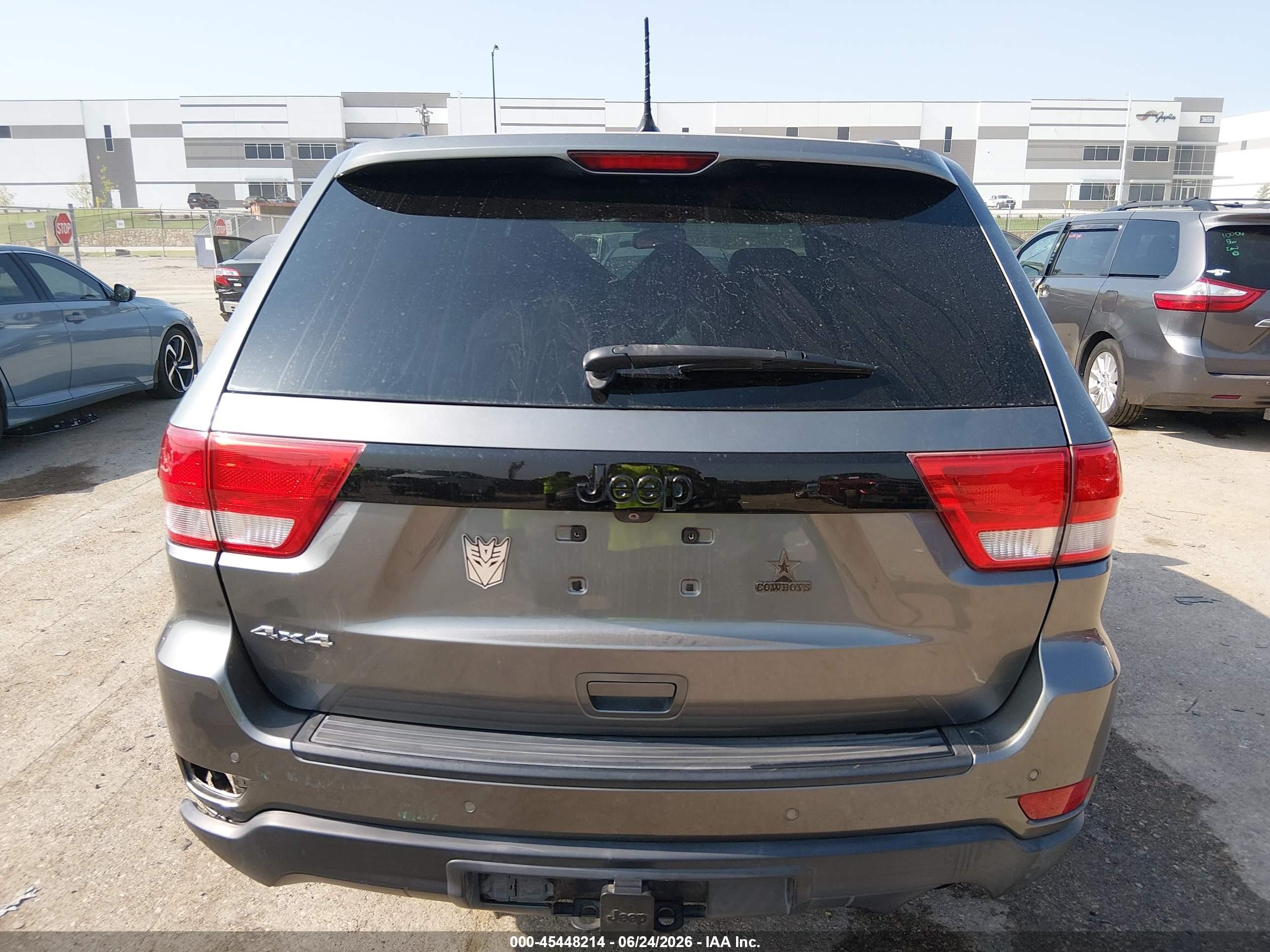 2012 Jeep Grand Cherokee Laredo Gray vin: 1C4RJFAG2CC329532