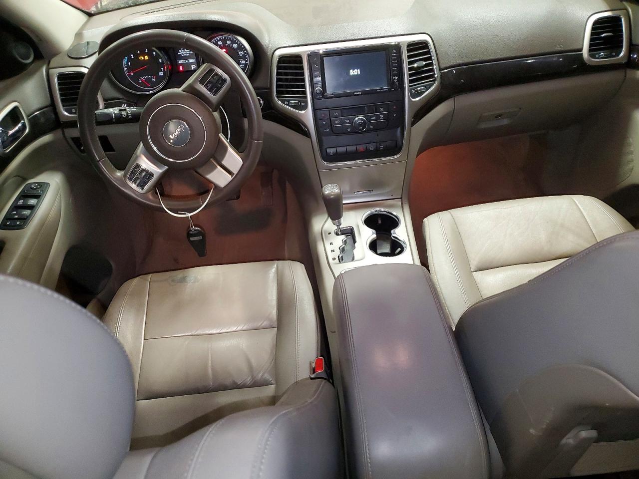 2012 Jeep Grand Cherokee Laredo Red vin: 1C4RJFAG2CC332947