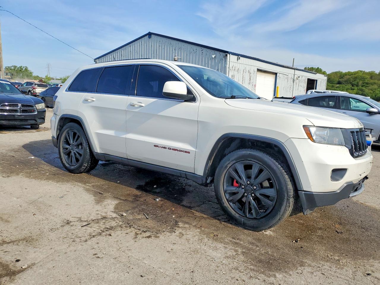 2012 Jeep Grand Cherokee Laredo White vin: 1C4RJFAG2CC353037