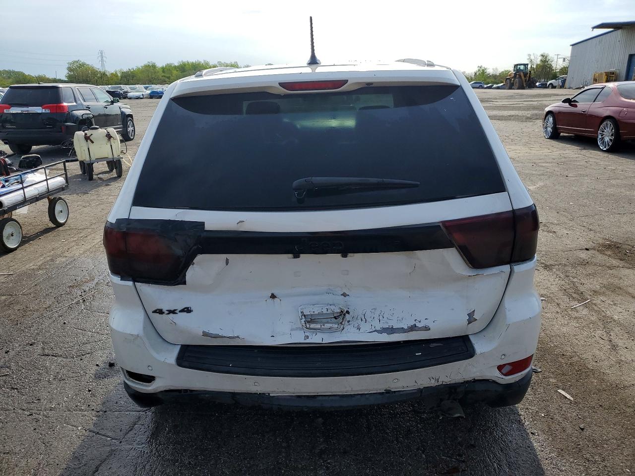 2012 Jeep Grand Cherokee Laredo White vin: 1C4RJFAG2CC353037