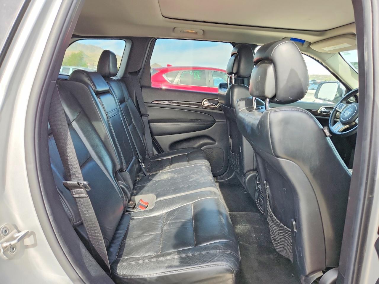 2013 Jeep Grand Cherokee Laredo Silver vin: 1C4RJFAG2DC502287