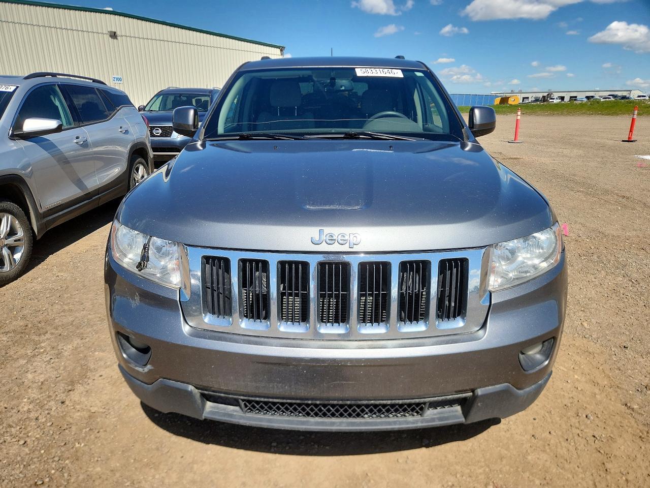 2013 Jeep Grand Cherokee Laredo Gray vin: 1C4RJFAG2DC520188