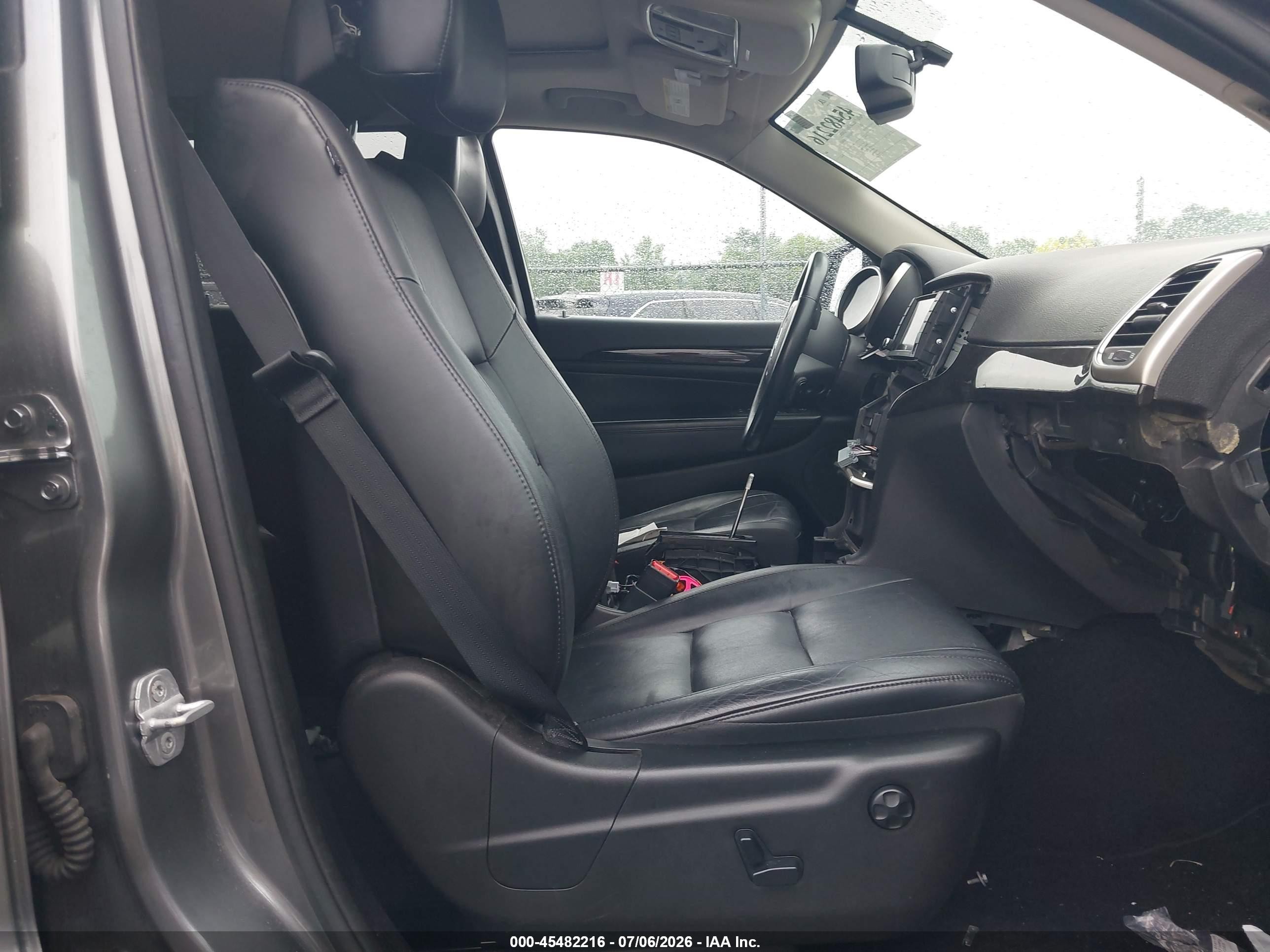 2013 Jeep Grand Cherokee Laredo Gray vin: 1C4RJFAG2DC537623