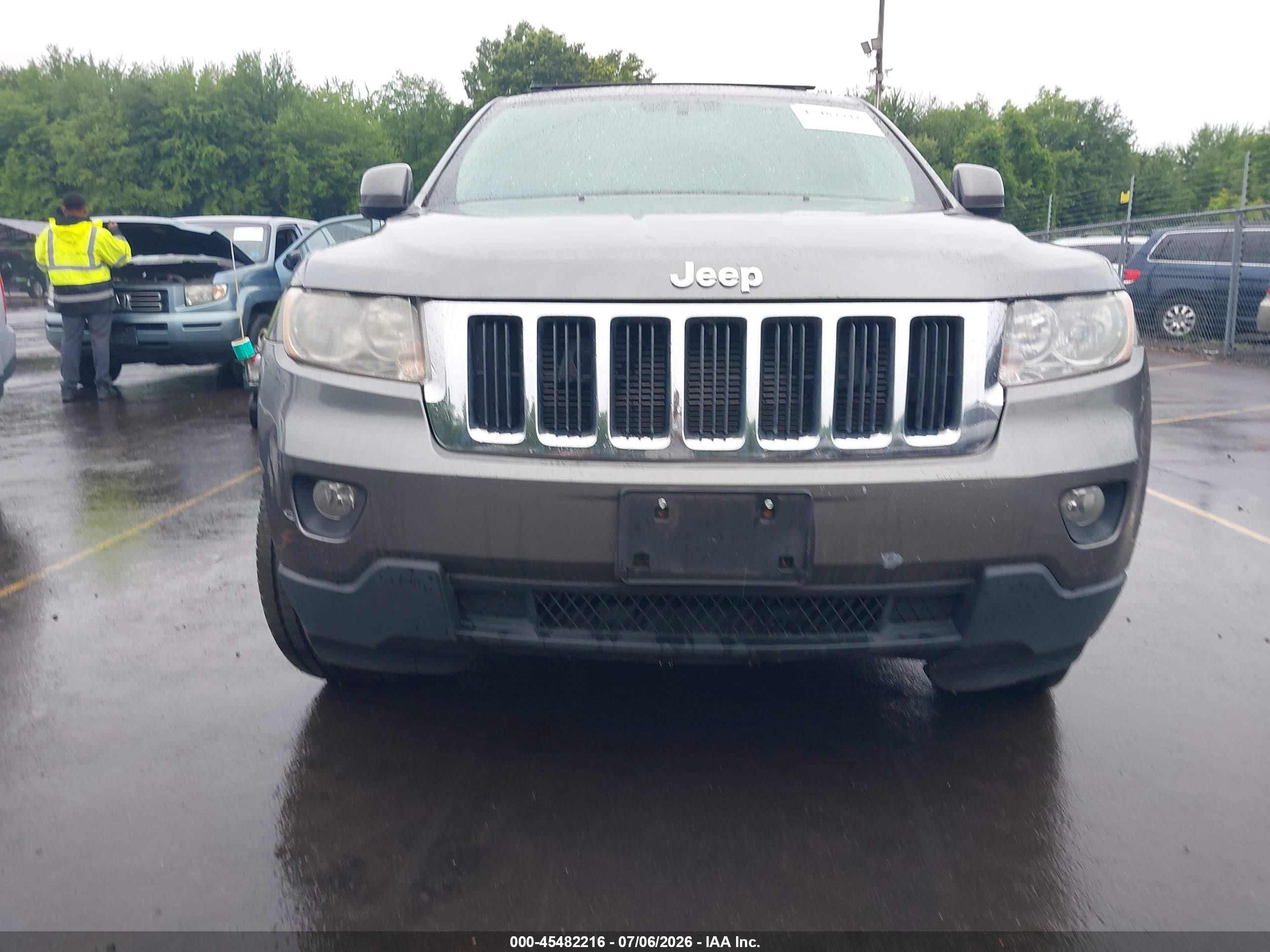 2013 Jeep Grand Cherokee Laredo Gray vin: 1C4RJFAG2DC537623