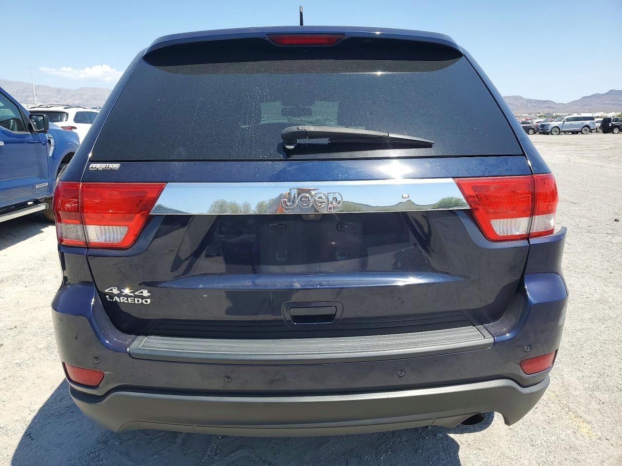 2013 Jeep Grand Cherokee Laredo Синий vin: 1C4RJFAG2DC548184