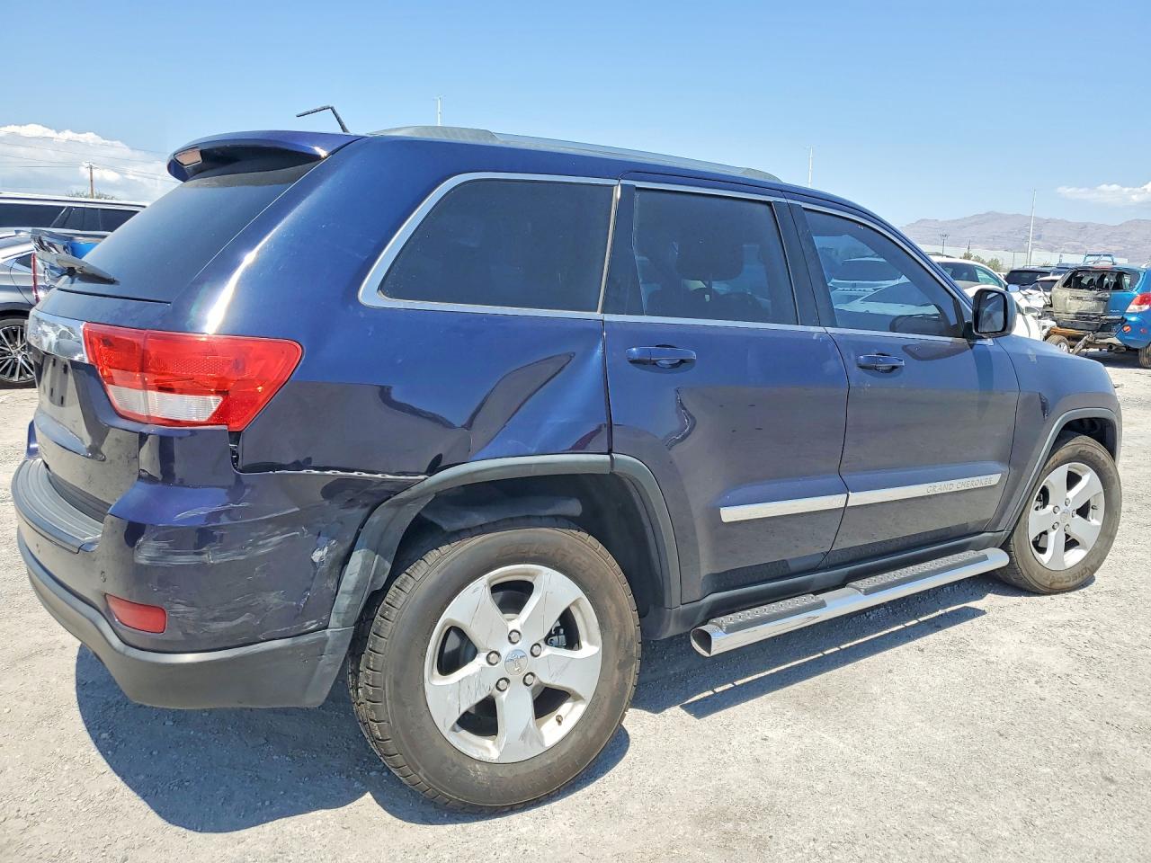 2013 Jeep Grand Cherokee Laredo Синий vin: 1C4RJFAG2DC548184