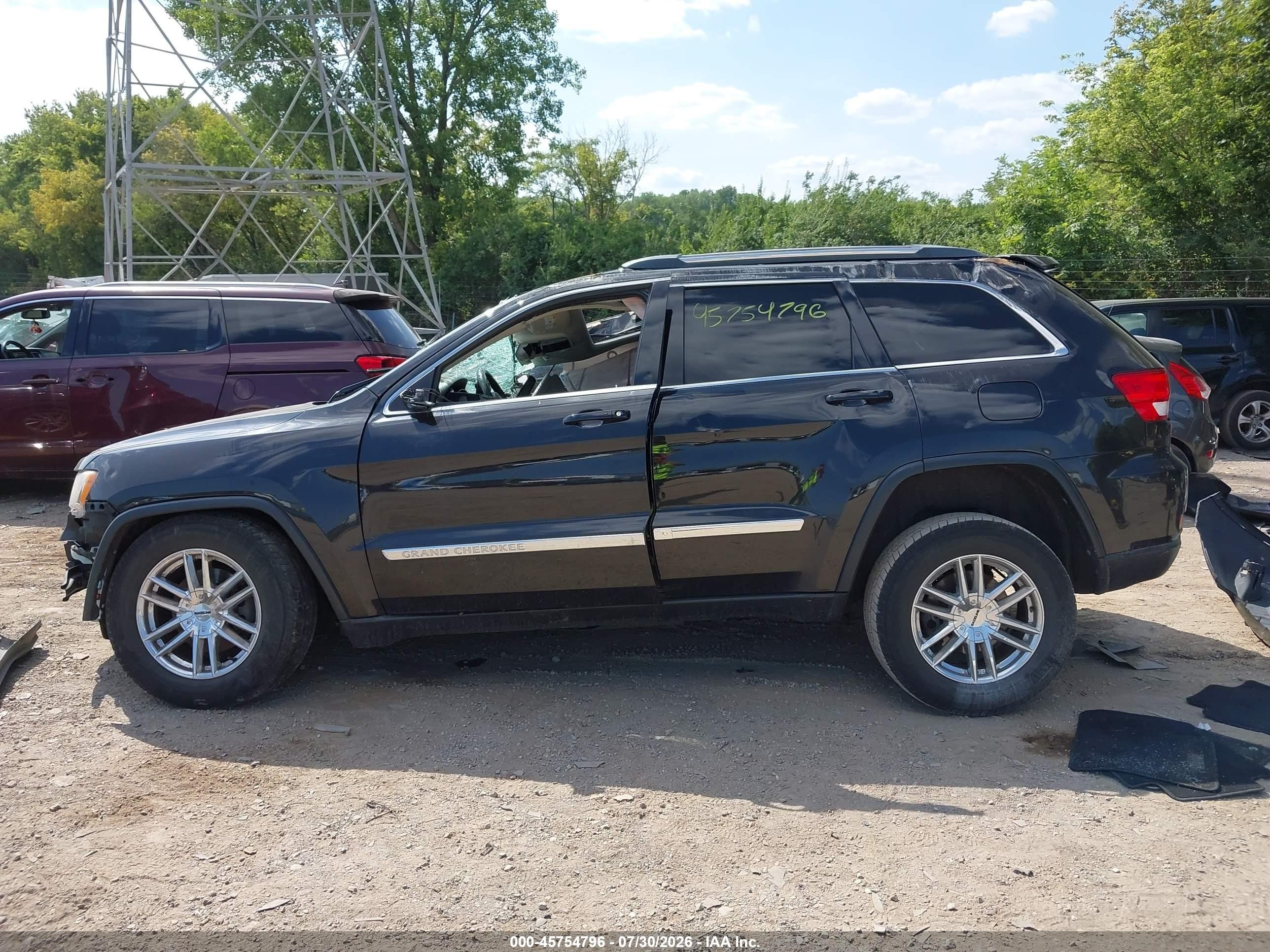 2013 Jeep Grand Cherokee Laredo Black vin: 1C4RJFAG2DC560738