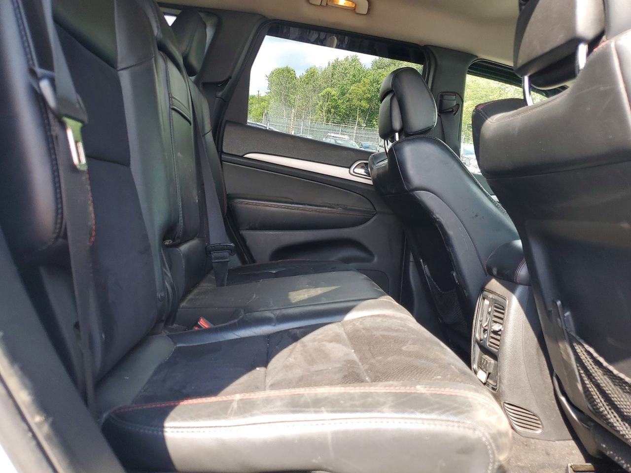 2013 Jeep Grand Cherokee Laredo Silver vin: 1C4RJFAG2DC576079