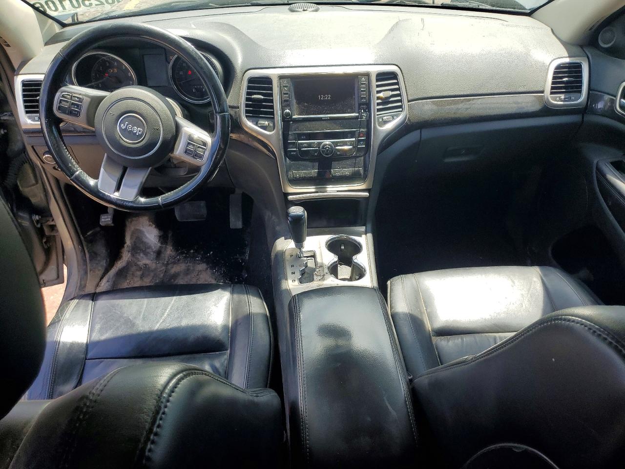 2013 Jeep Grand Cherokee Laredo Silver vin: 1C4RJFAG2DC581217