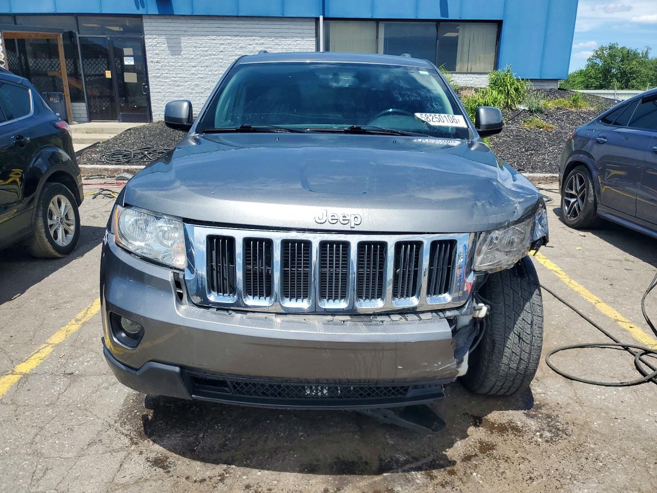 2013 Jeep Grand Cherokee Laredo Silver vin: 1C4RJFAG2DC581217